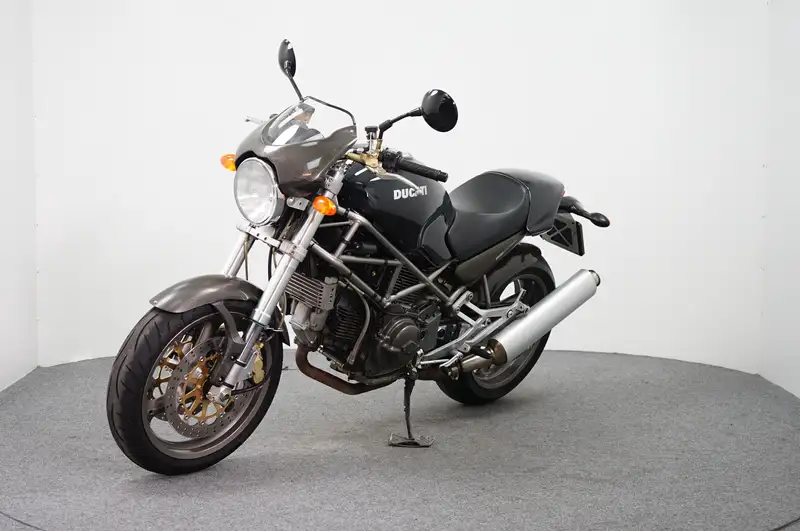 Ducati Monster 900 - foto 4