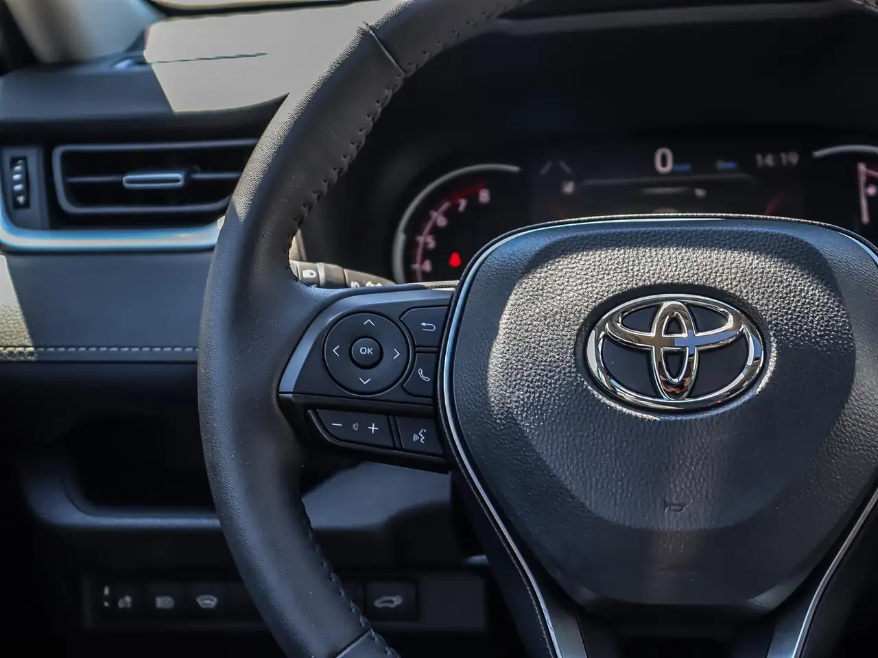 Toyota RAV 4 снимка Toyota RAV 4