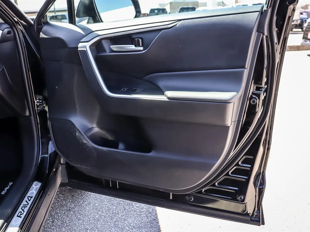 Toyota RAV 4 снимка Toyota RAV 4