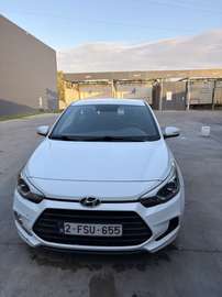 Coupé 1.2i Intro Edition