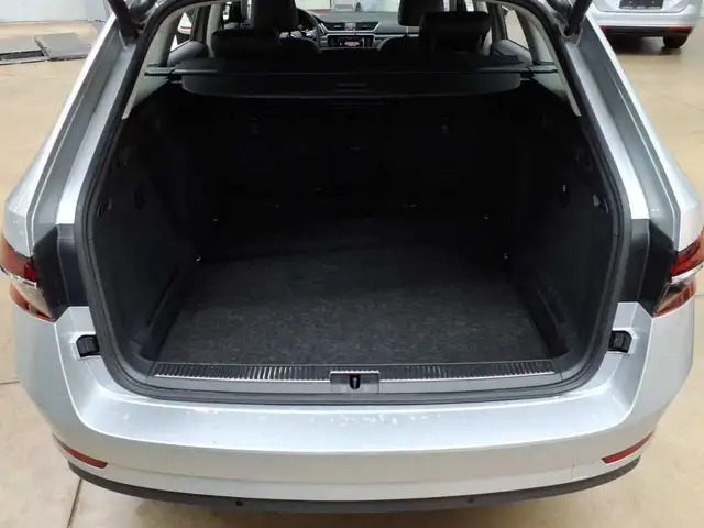 Skoda Superb view 15