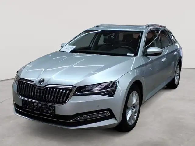 Skoda Superb view 2