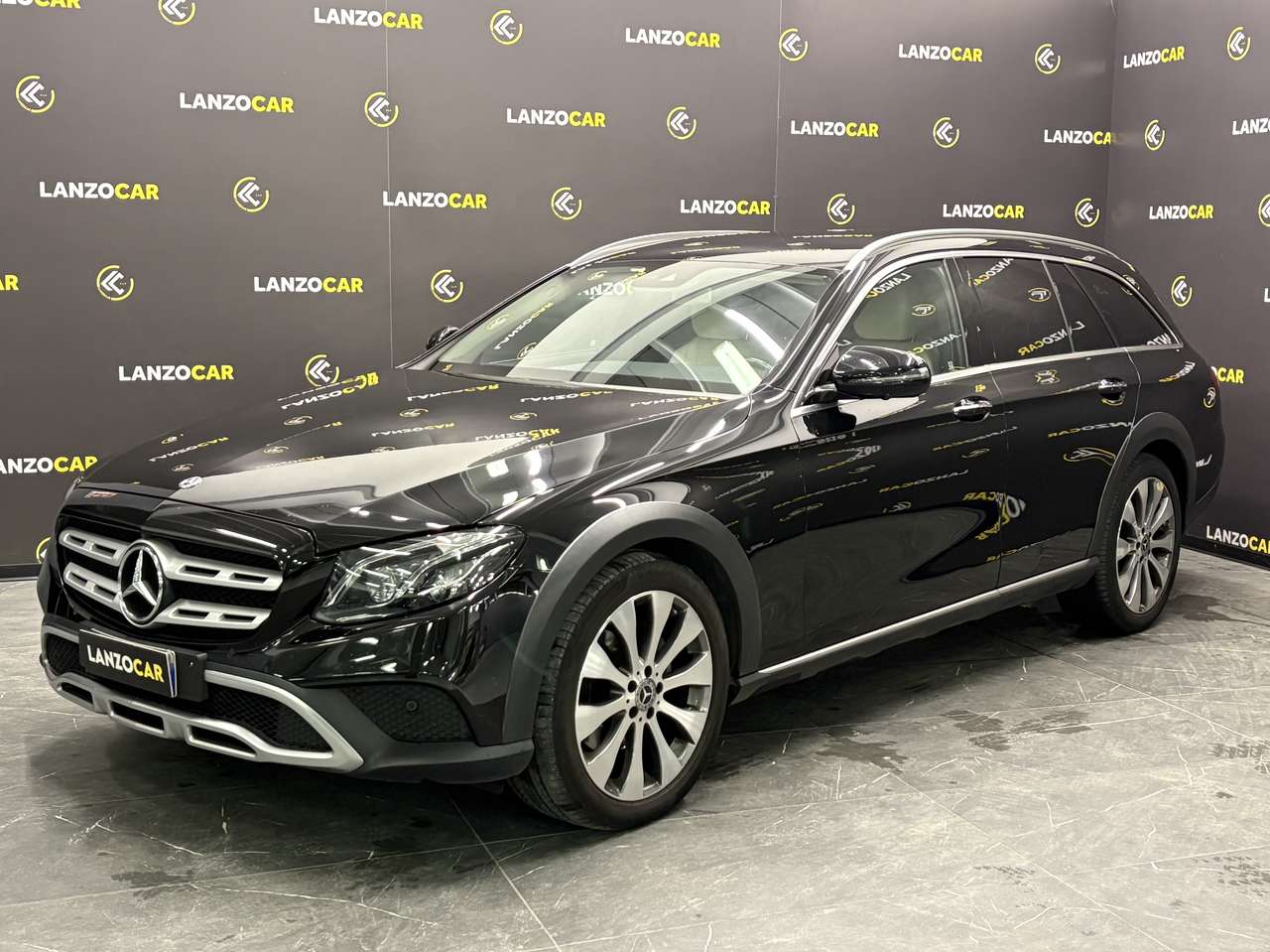 Mercedes-Benz E 220 ALL-TERRAIN*PREMIUM PLUS*4MATIC*PELLE*