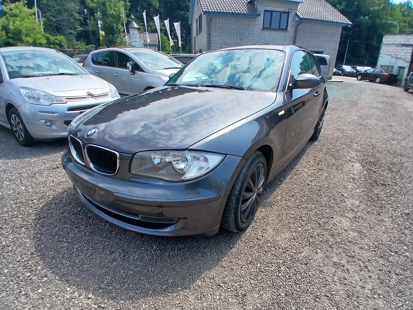 BMW 118 d Noir - 1