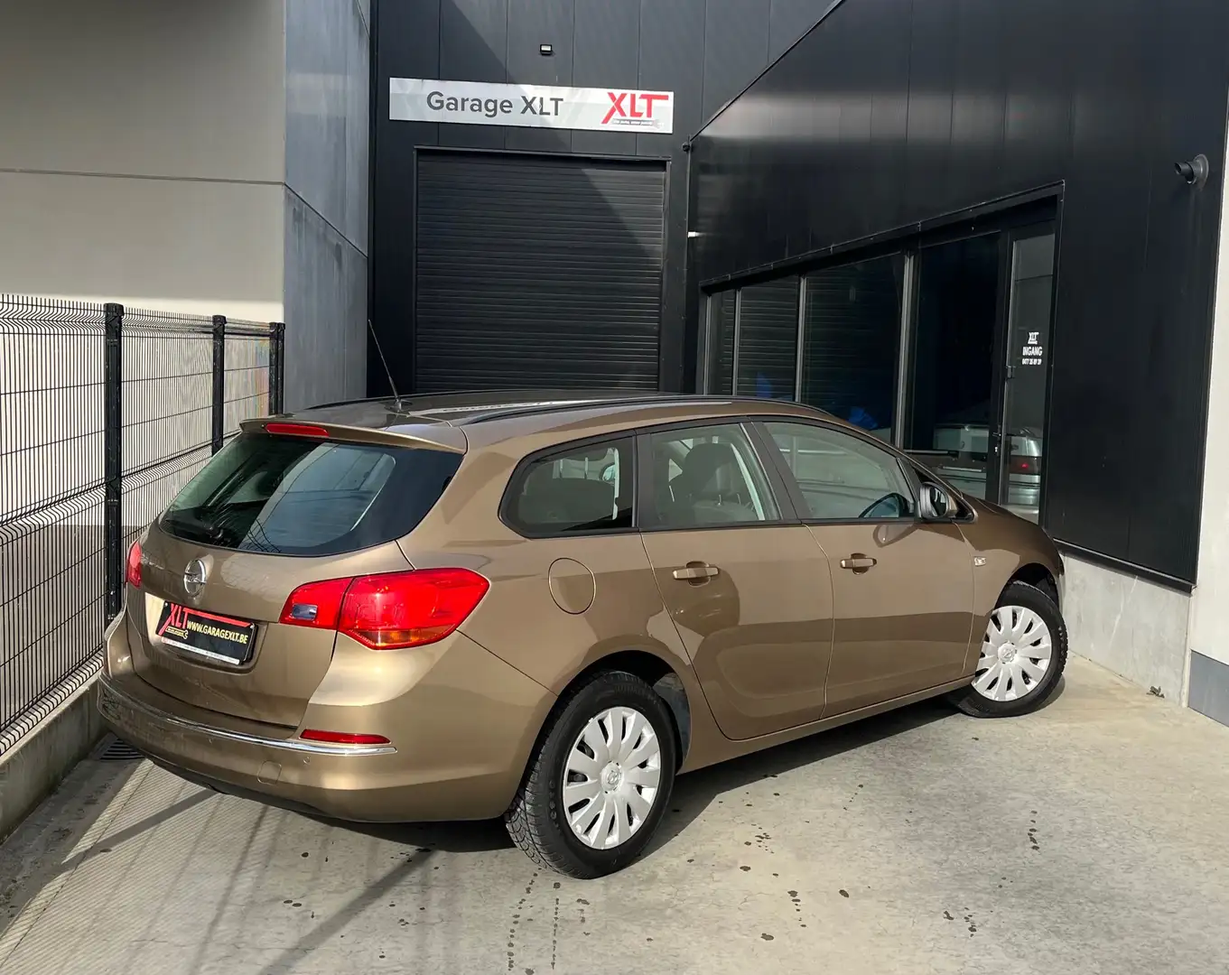 Opel Astra 1.4 Turbo BENZINE Złoty - 2