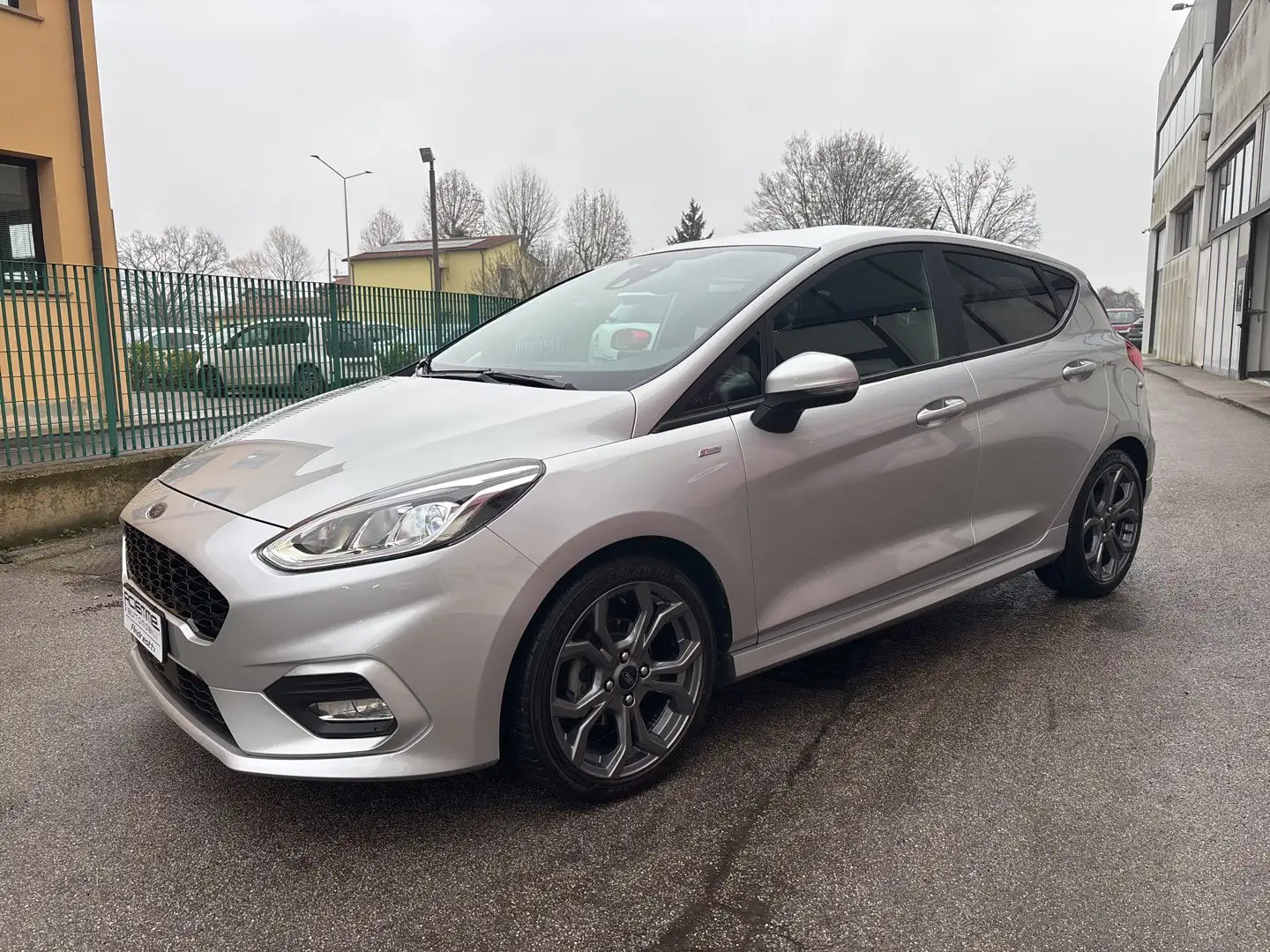 Ford Fiesta 1.0 EcoBoost Hybrid 125 CV ST-Line Grigio - 2
