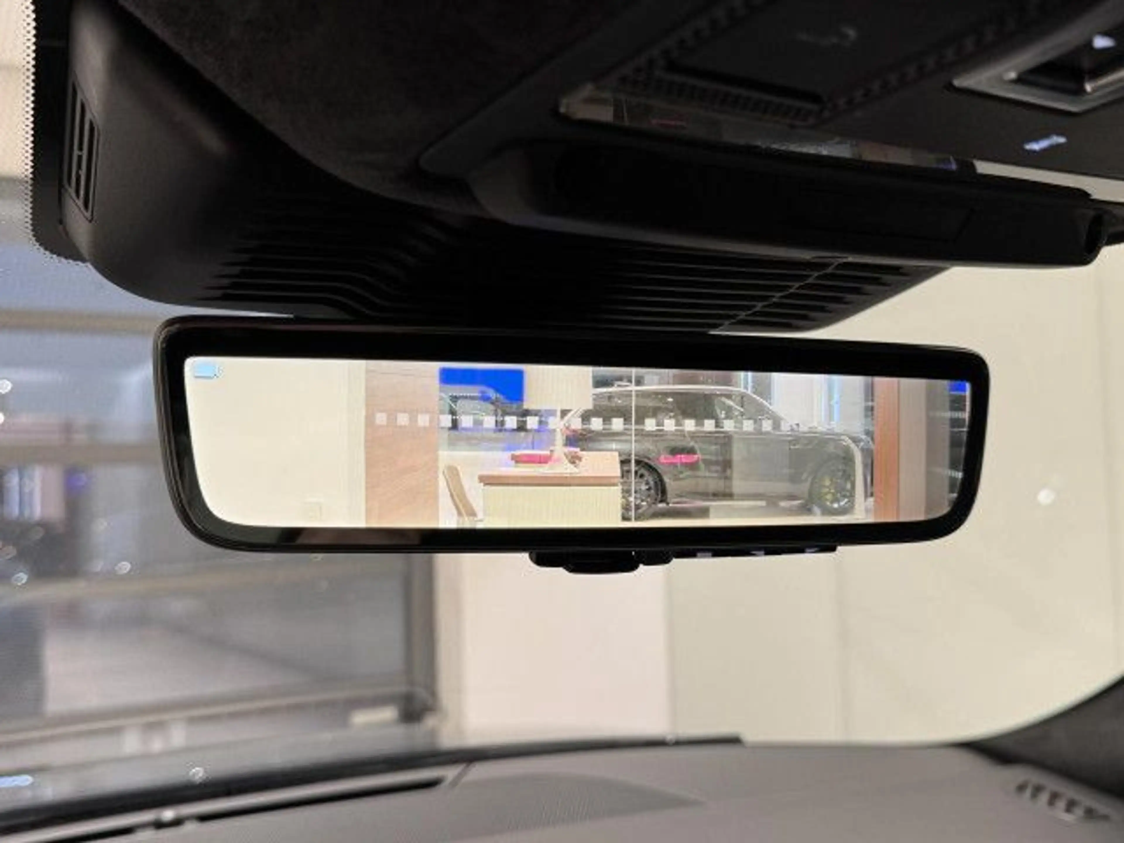 Land Rover Range Rover Evoque P300e Autobio BlackPack AHK 20" — photo 13