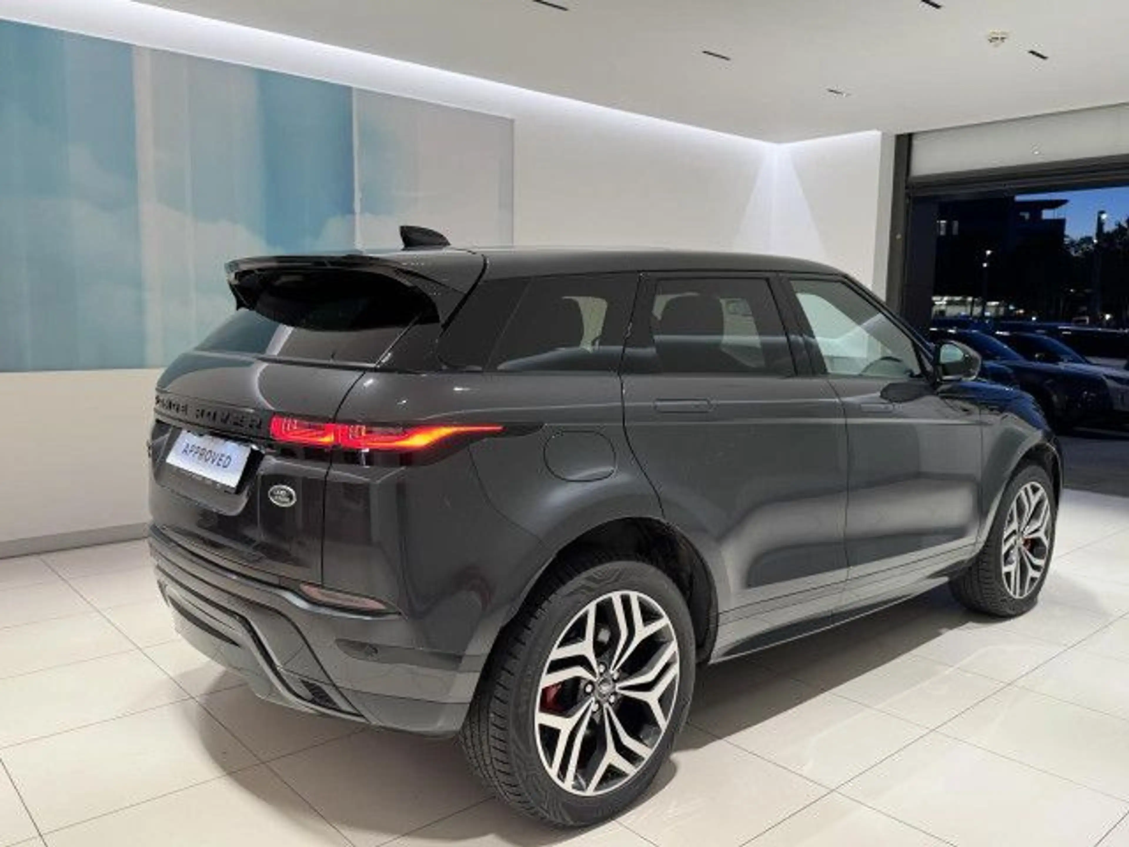 Land Rover Range Rover Evoque P300e Autobio BlackPack AHK 20" — photo 3