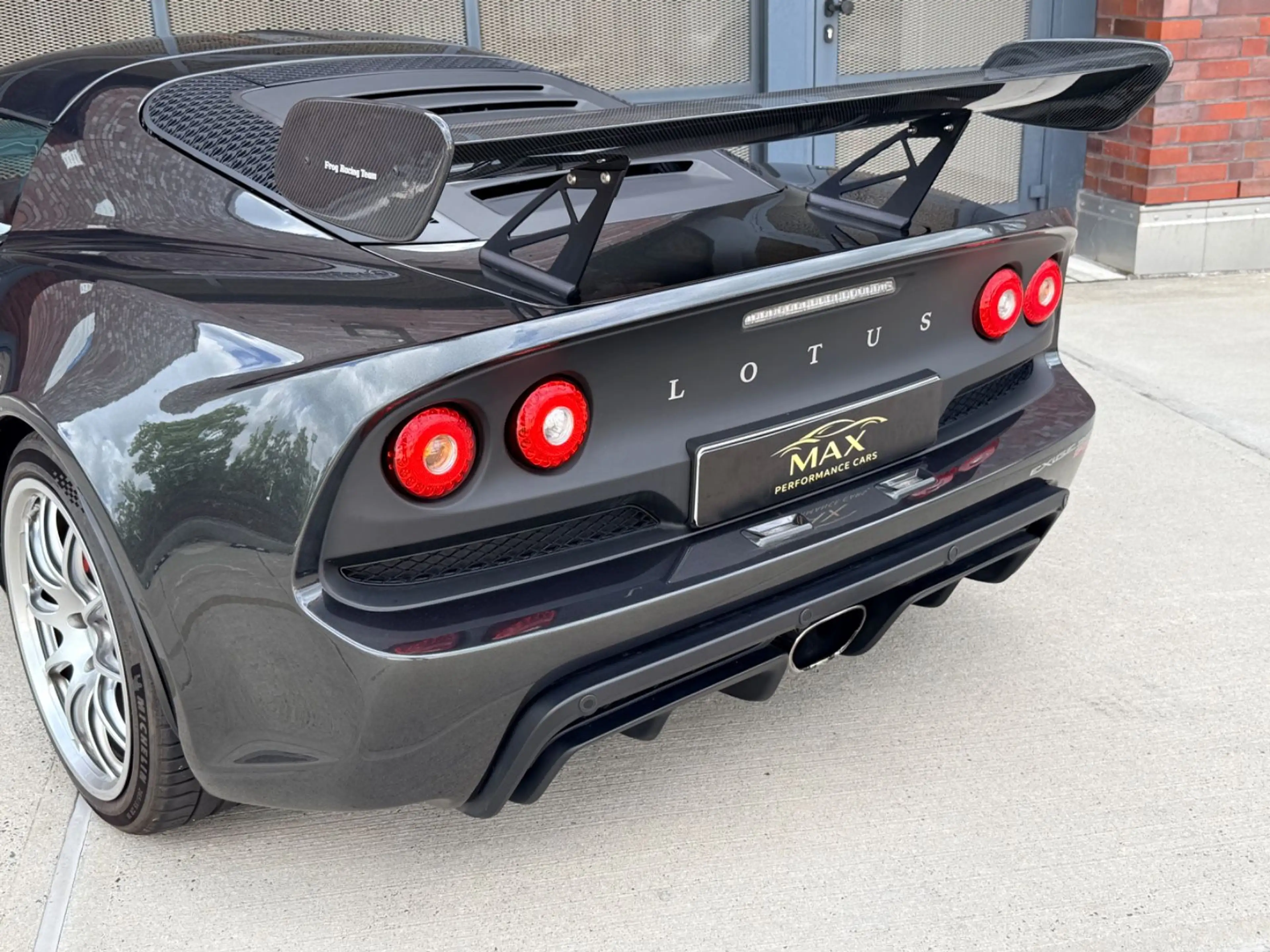 Lotus Exige SPORT 350 70 Jahre Edition Carbon 1/25 — photo 8