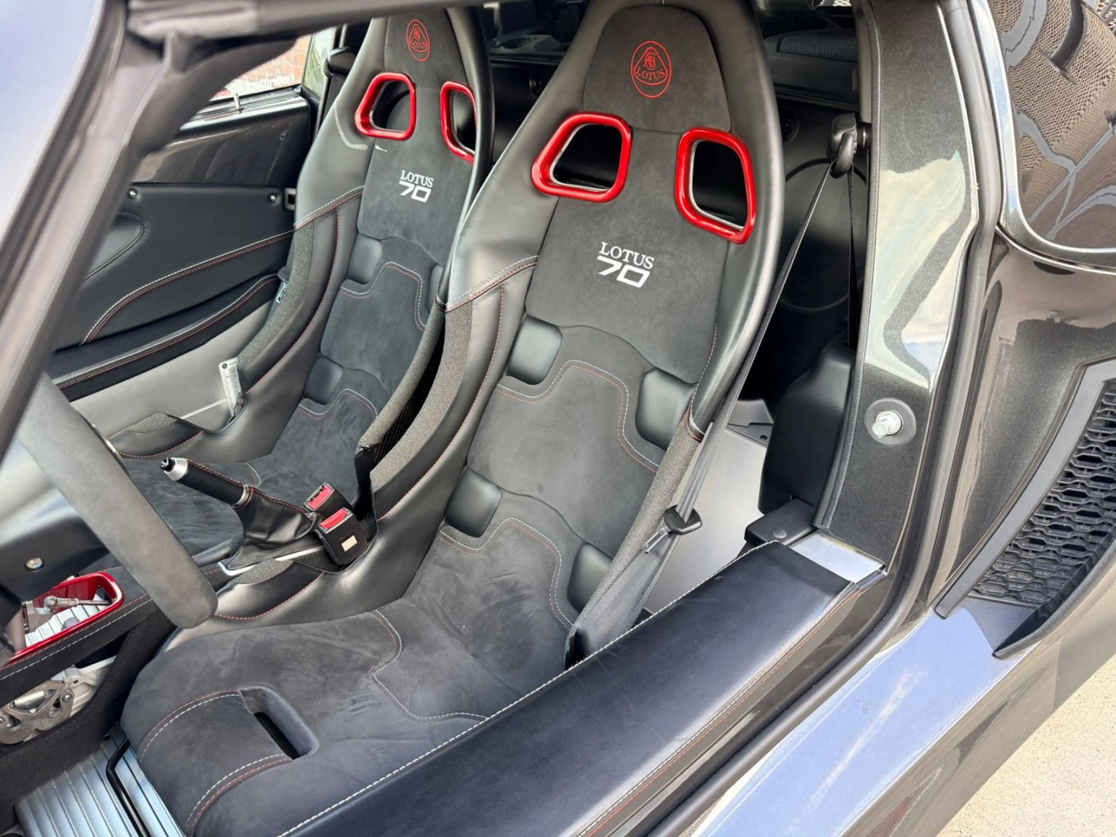 Lotus Exige SPORT 350 70 Jahre Edition Carbon 1/25 — photo 13
