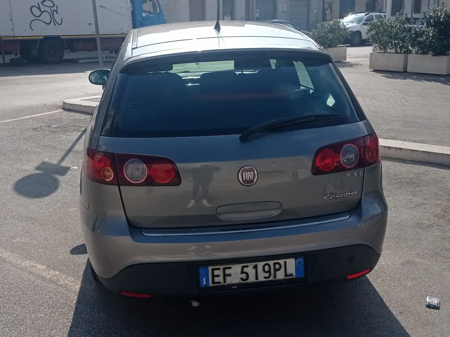 Fiat Croma 1.9 mjt 8v Active Gris - 2