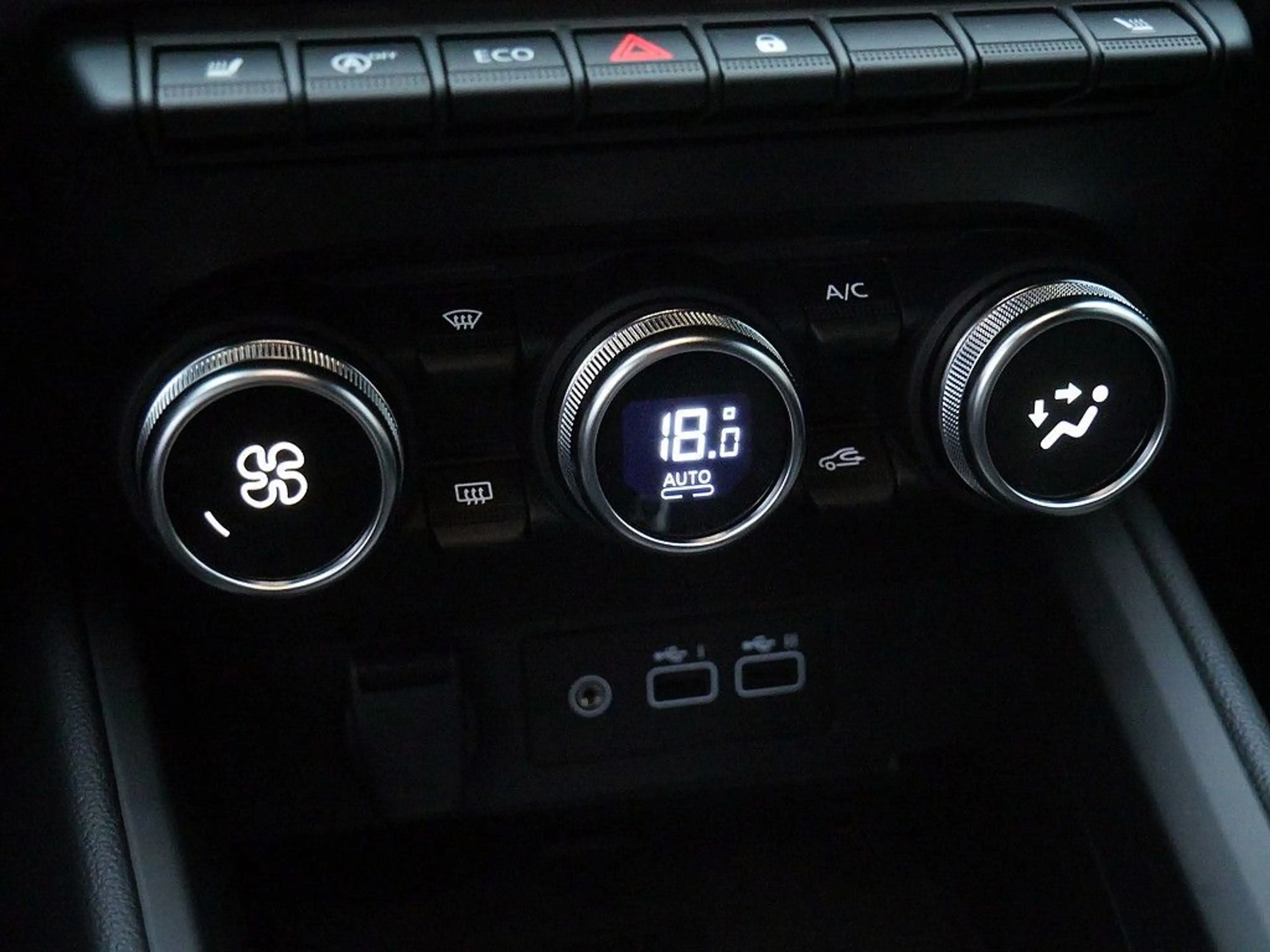 Mitsubishi Colt Edition 1,0l Turbo SHZ KAMERA NAVI ACC LED — photo 15