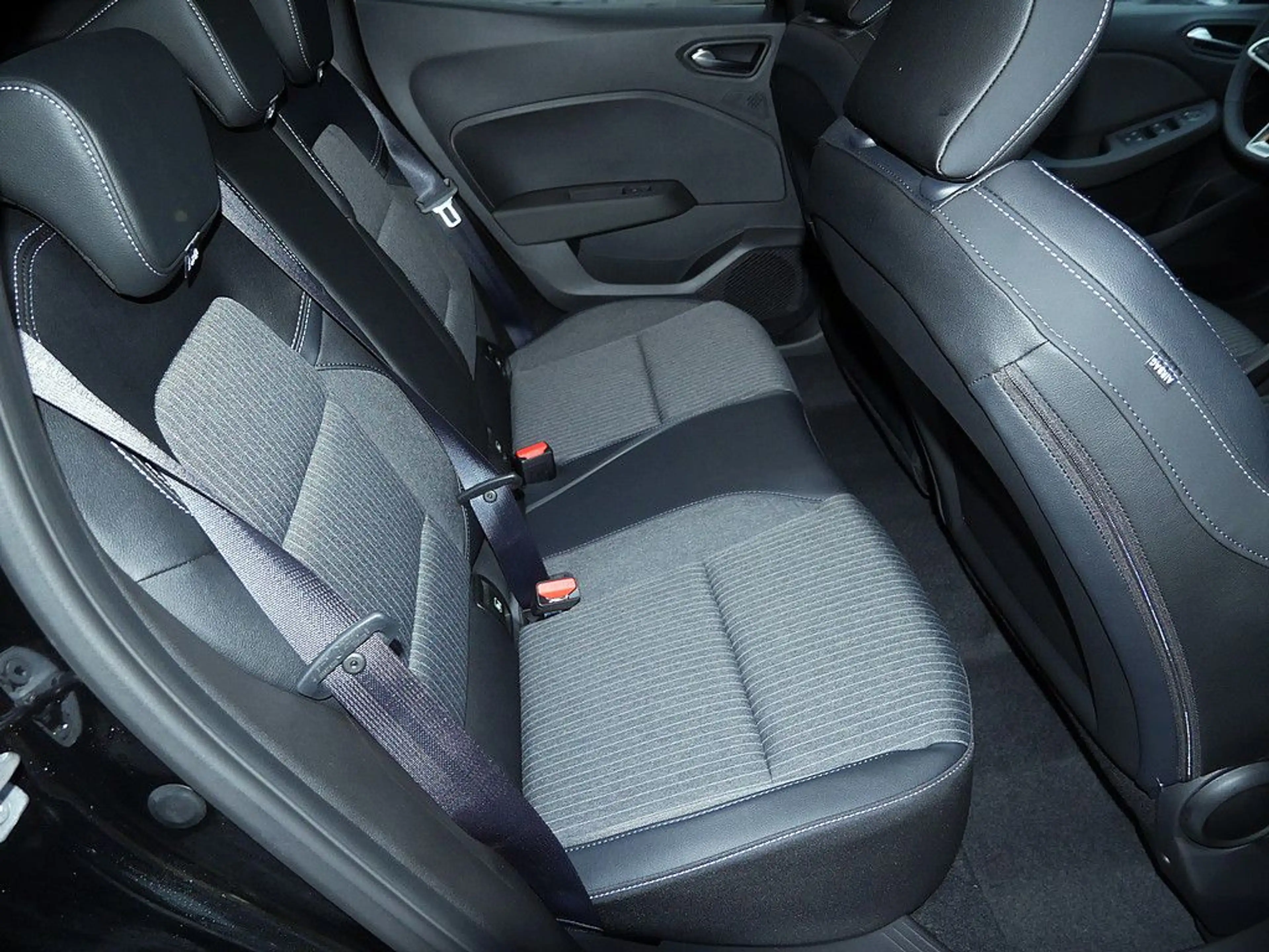 Mitsubishi Colt Edition 1,0l Turbo SHZ KAMERA NAVI ACC LED — photo 9