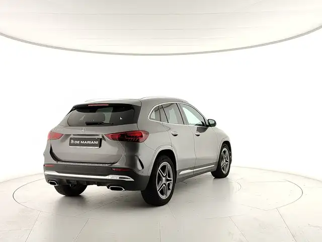 Mercedes-Benz Gla view 5