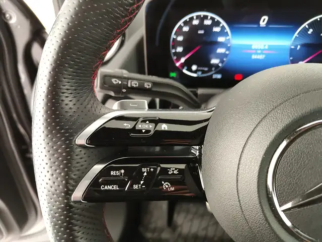 Mercedes-Benz Gla view 14