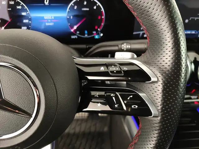 Mercedes-Benz Gla view 15