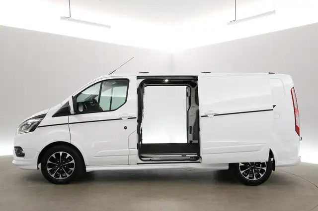 Ford Transit Custom view 6
