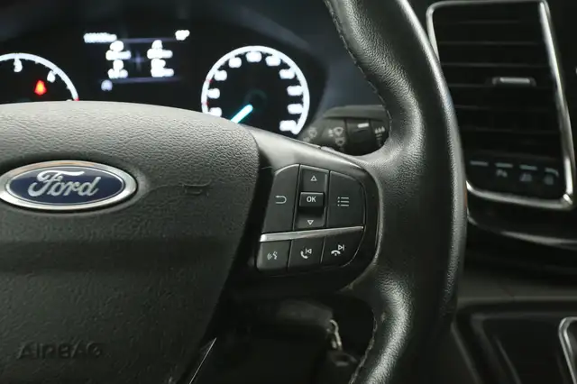Ford Transit Custom view 19
