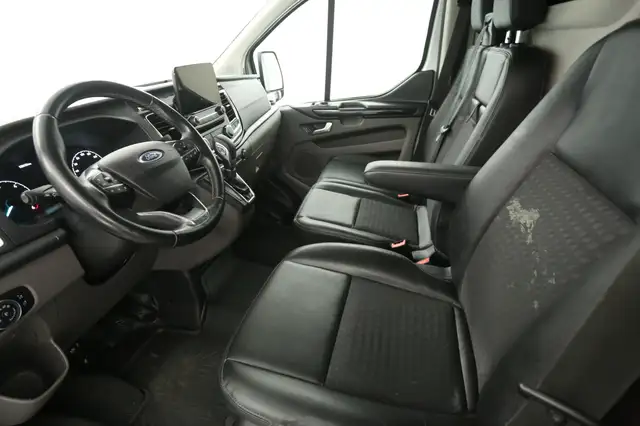 Ford Transit Custom view 22