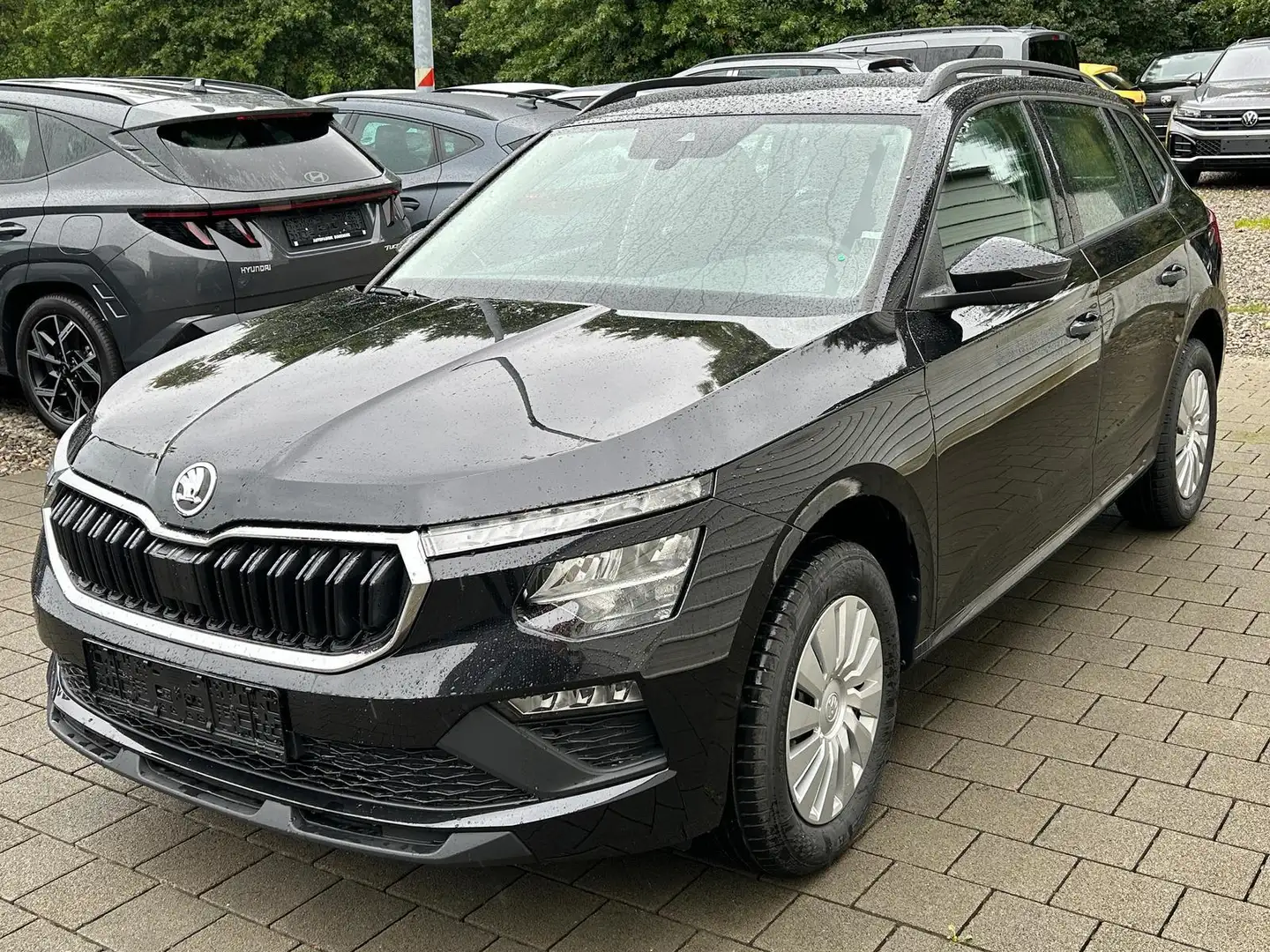 Skoda Kamiq Essence 1.0 TSI DSG *AHK*SHZ*SmartLink*LED 85 k... Schwarz - 2
