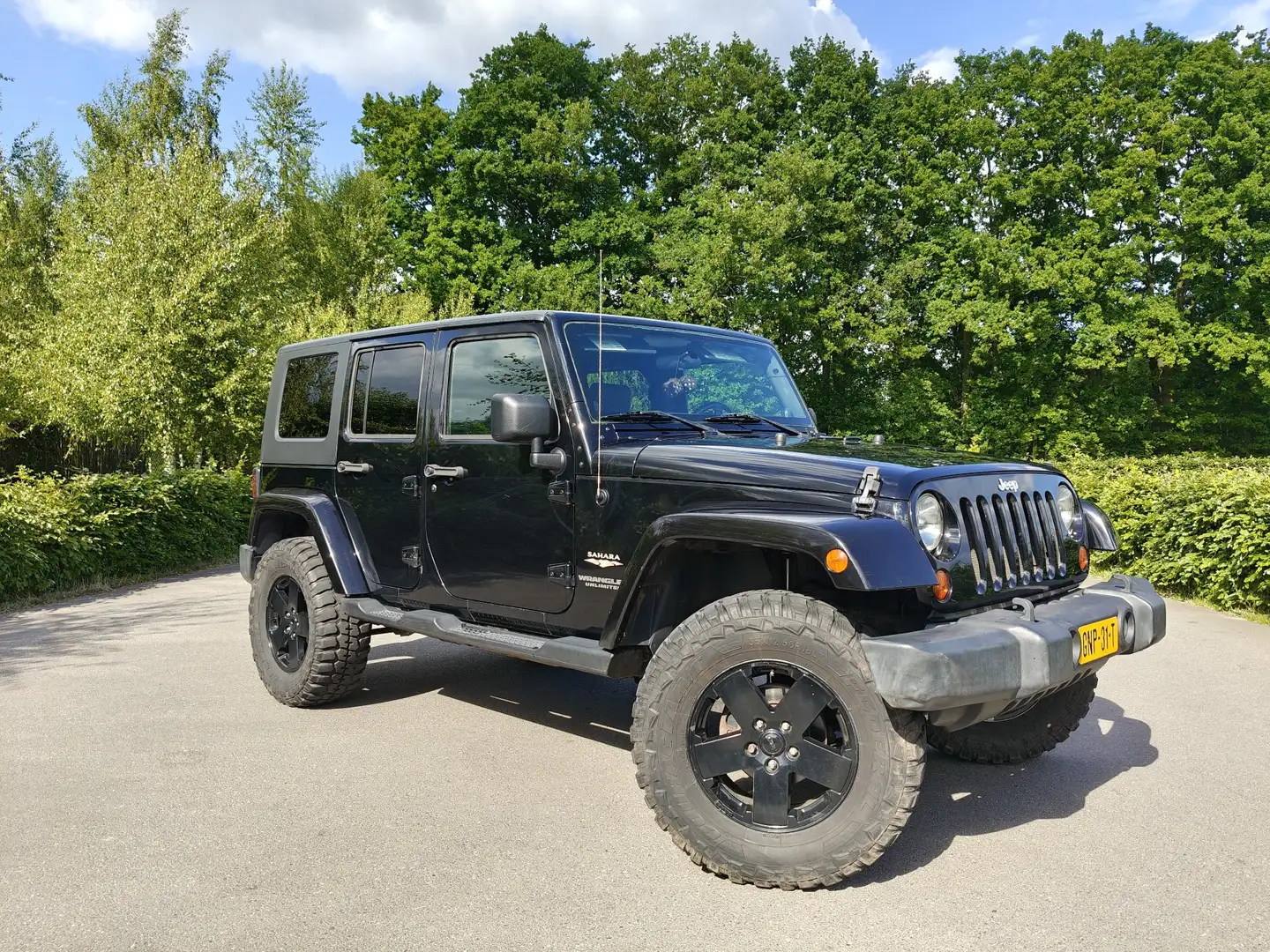 Jeep Wrangler v6 3.8 Sahara youngtimer Zwart - 1