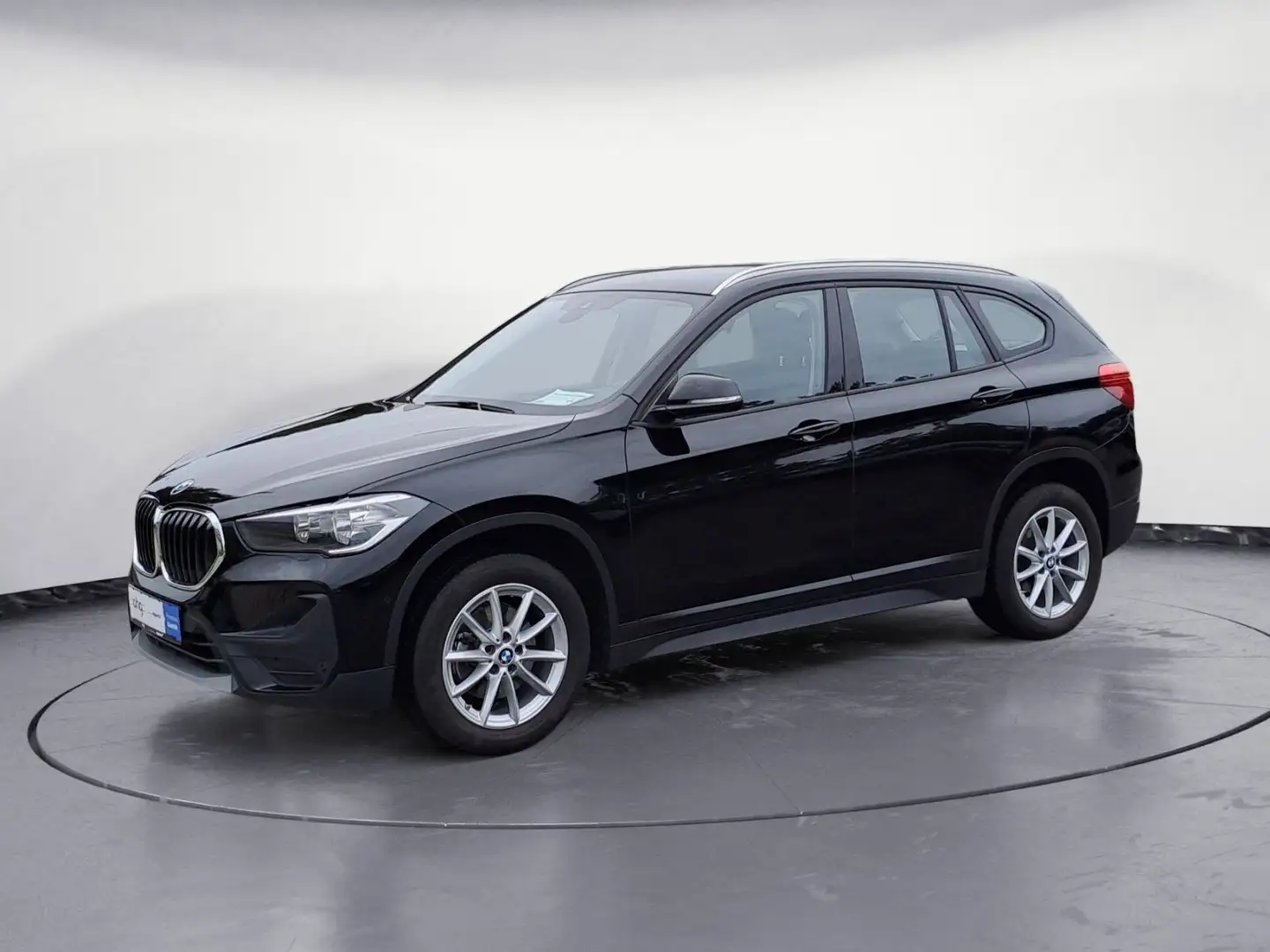 BMW X1 sDrive18d Advantage *NaviRTTI*AHK*PDC*SHZ*DAB Schwarz - 2