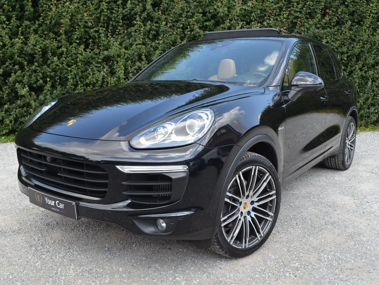 Porsche Cayenne 3.0D 1HAND *PANO*18-WAY SEATS*21INCH*TOWBAR Zwart - 1