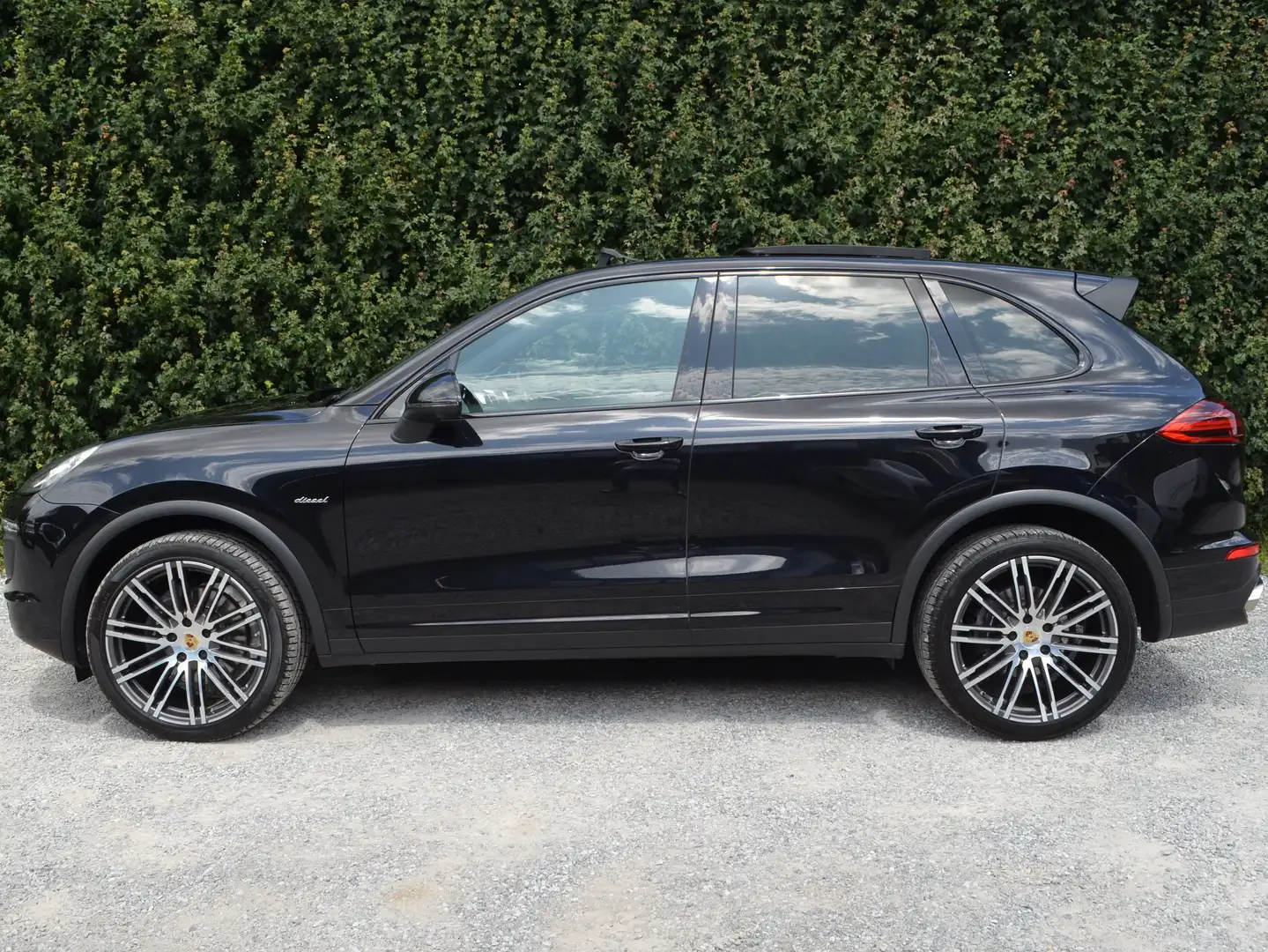 Porsche Cayenne 3.0D 1HAND *PANO*18-WAY SEATS*21INCH*TOWBAR Zwart - 2
