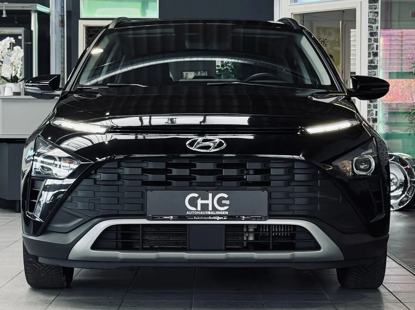 Hyundai BAYON BAYON Mild-Hybrid|1.HD|KAMERA|SHZ|PDC|CARPLAY|TEMP Schwarz - 2