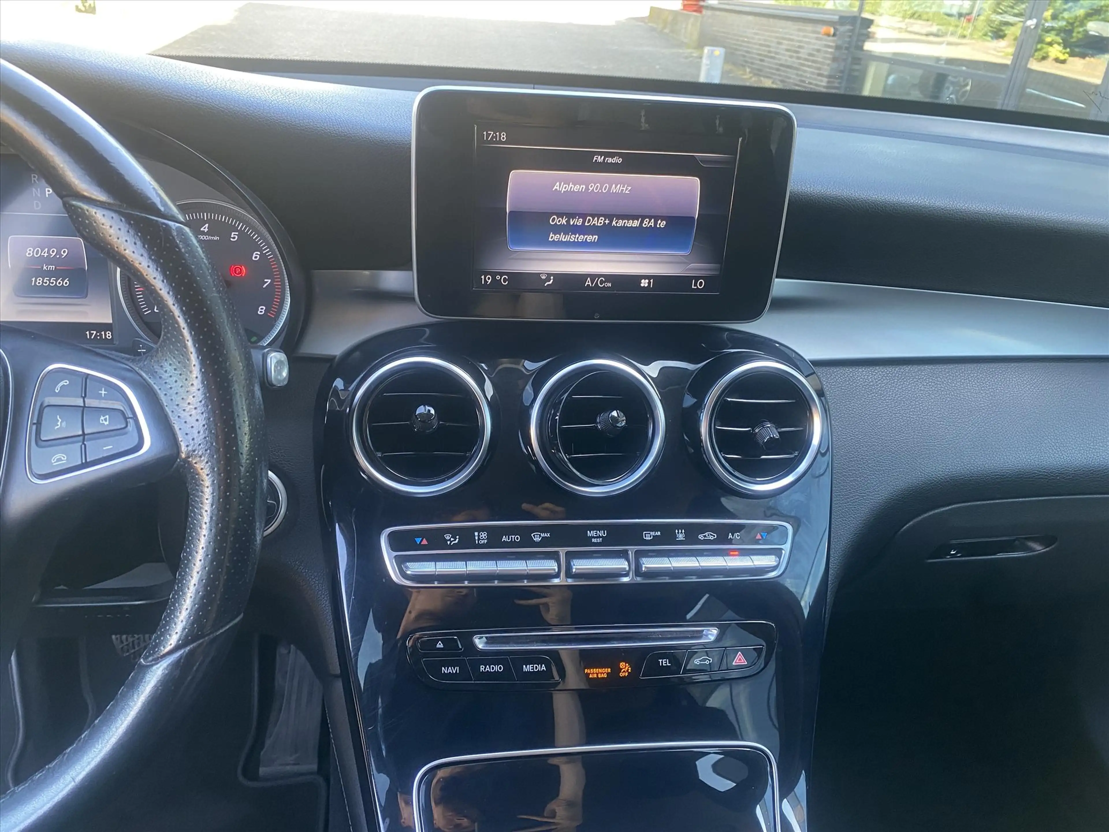Mercedes-Benz GLC 350 e Plug-in Hybrid 320pk 4MATIC 7G-TRONIC PLUS — photo 25