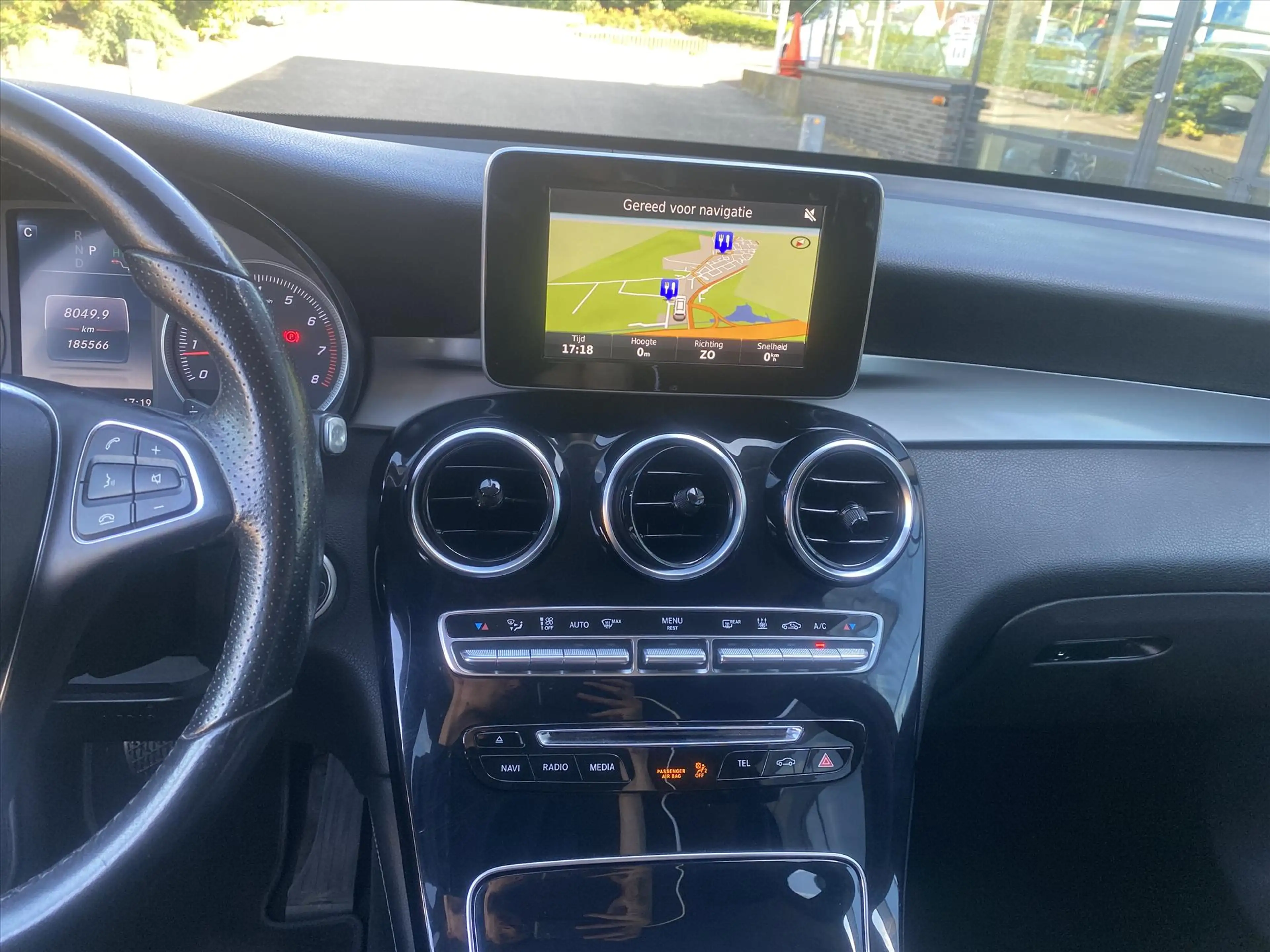 Mercedes-Benz GLC 350 e Plug-in Hybrid 320pk 4MATIC 7G-TRONIC PLUS — photo 28