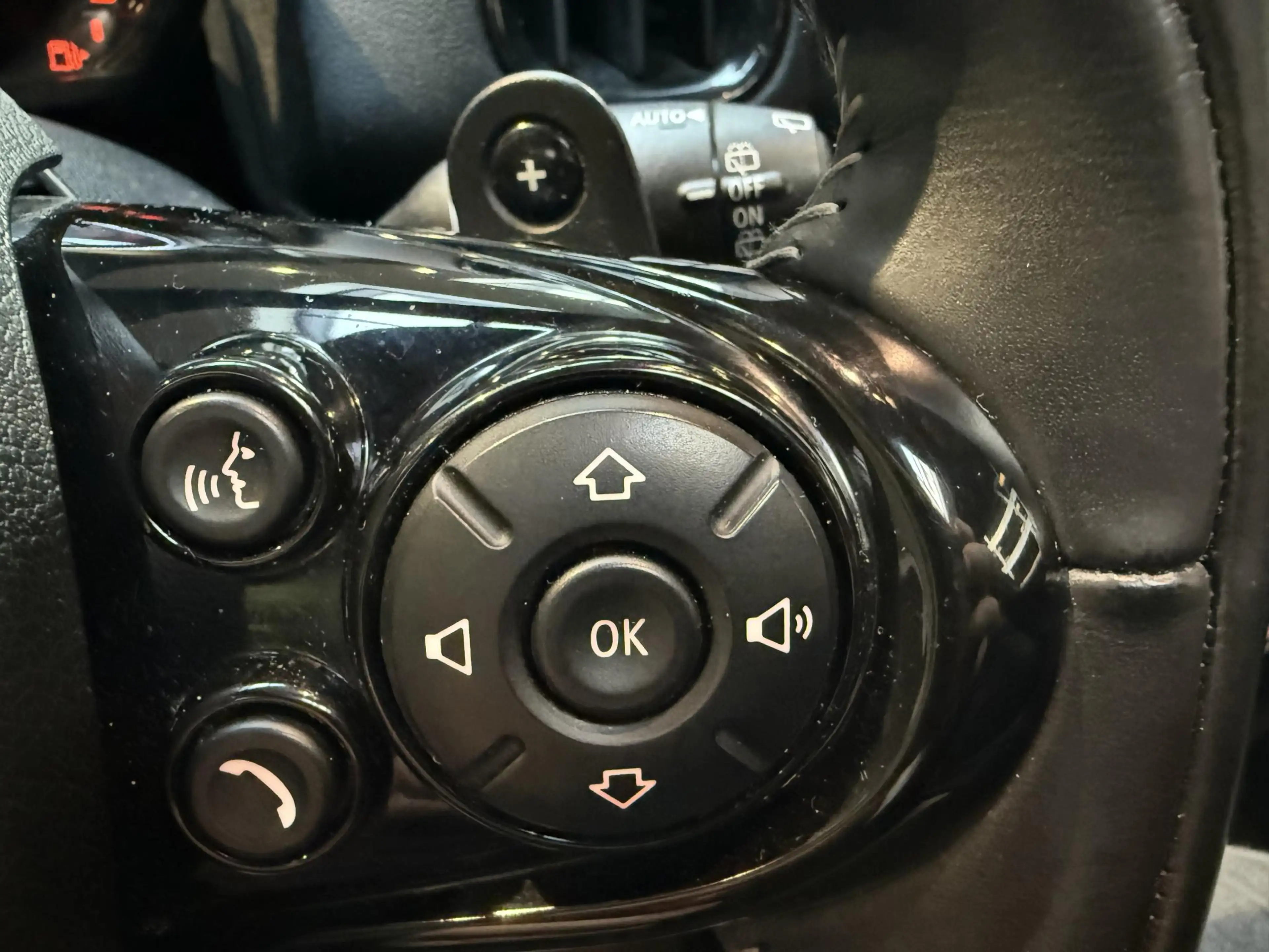 MINI John Cooper Works Countryman Mini 2.0 ALL4 Chili Full Options pano — photo 25