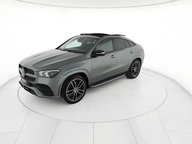 Mercedes-Benz Gle view 2