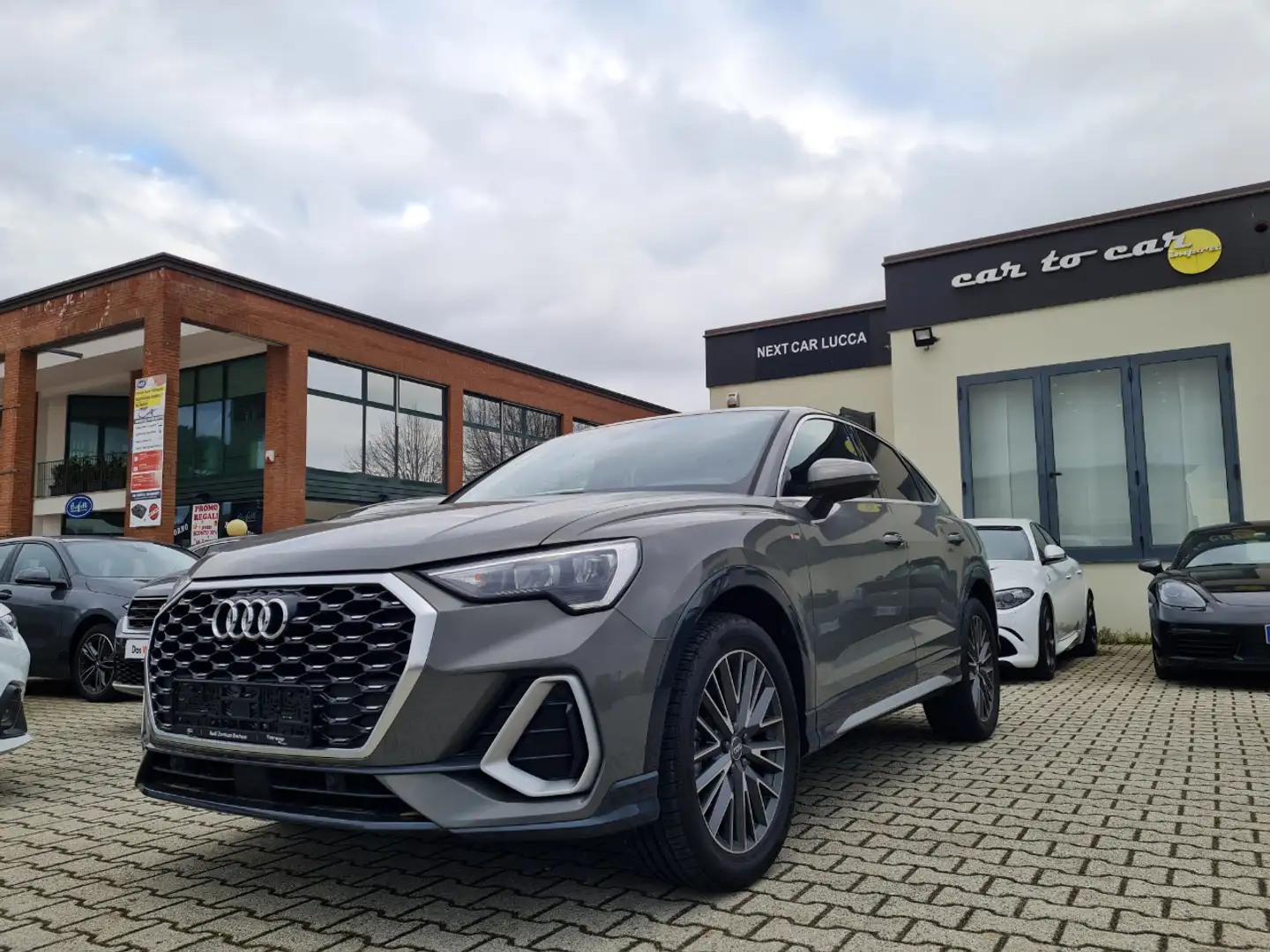 Audi Q3 SPB 35 TDI S tronic S-line Grigio - 2