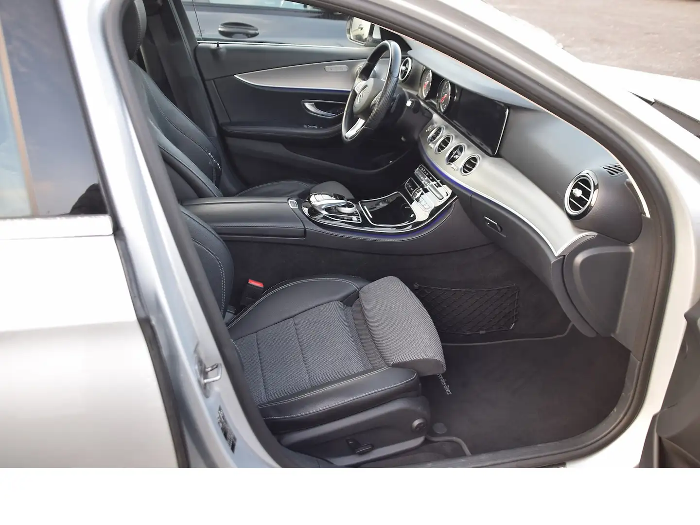 Mercedes-Benz E 350 d AMG Line (SHD Comand LED Sound Park Cam Argent - 2