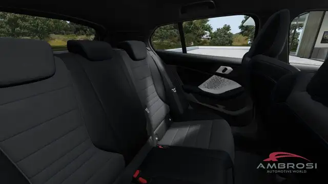 BMW 1 Series view 13