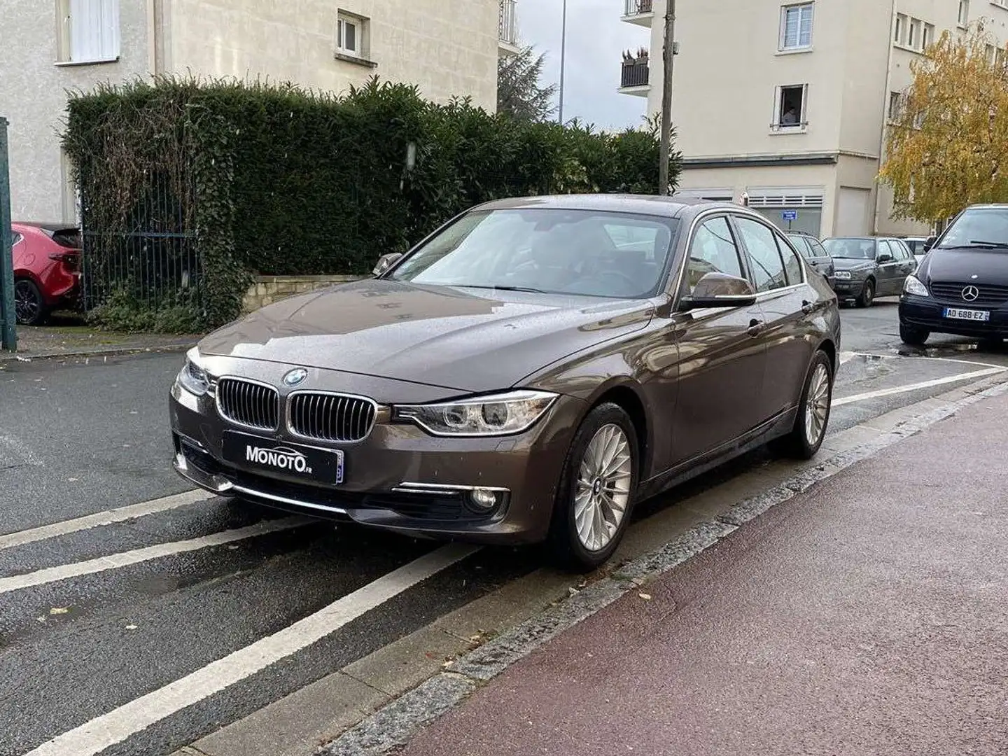 BMW 320 320i+xDrive+184+ch+Luxury+A Brun - 1
