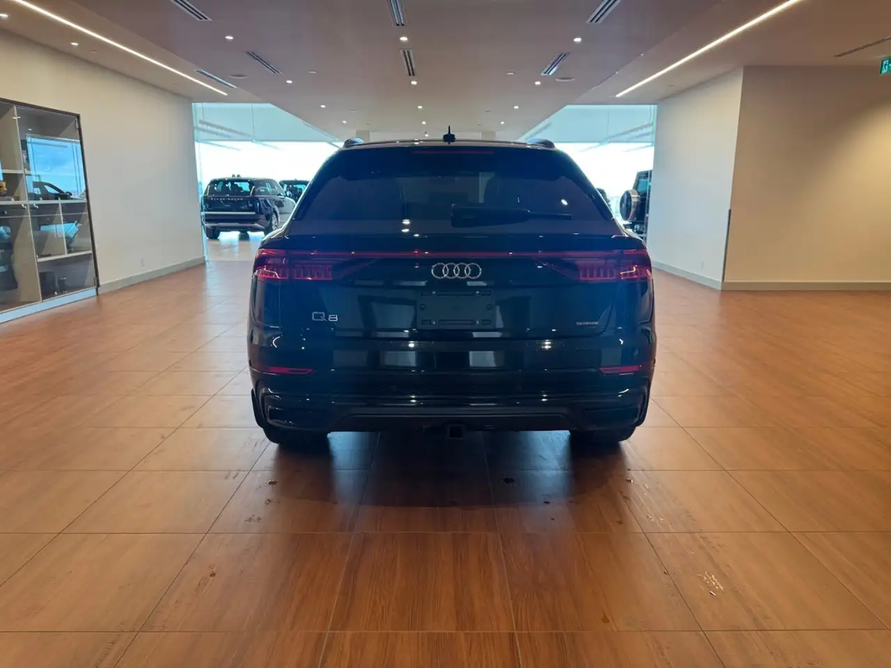 Audi Q8 снимка Audi Q8