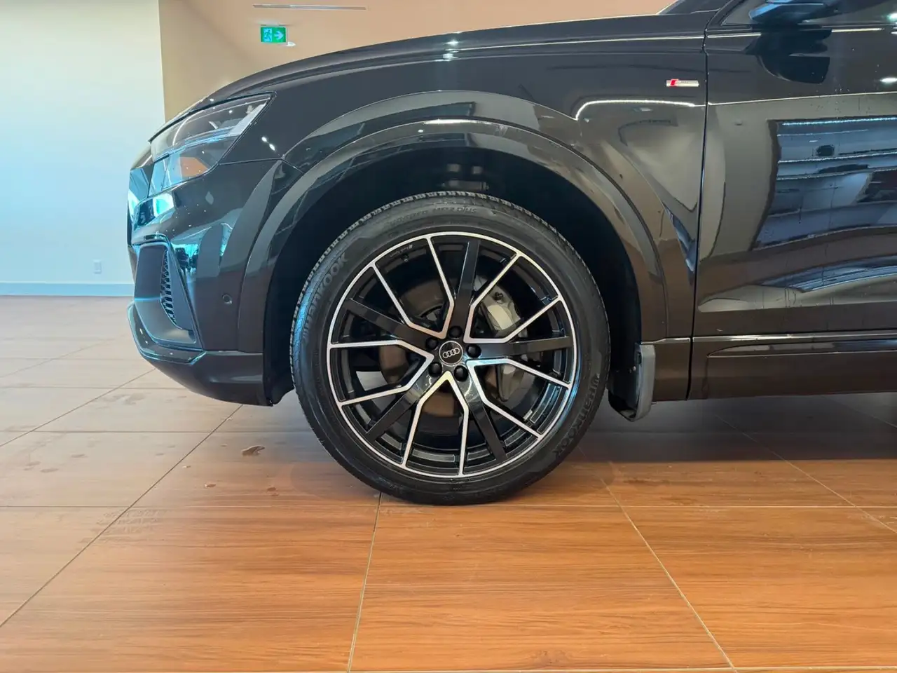 Audi Q8 снимка Audi Q8