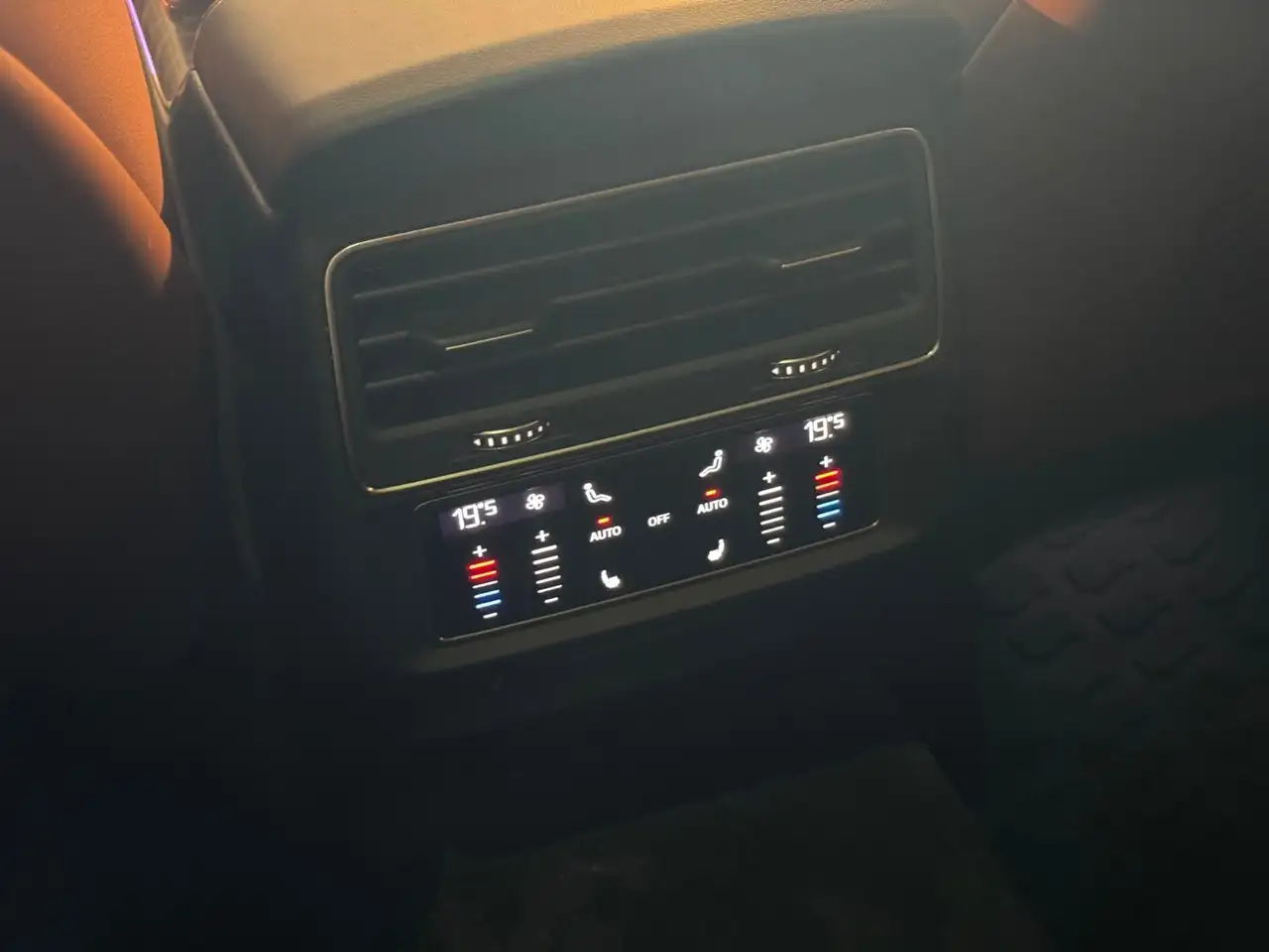 Audi Q8 снимка Audi Q8