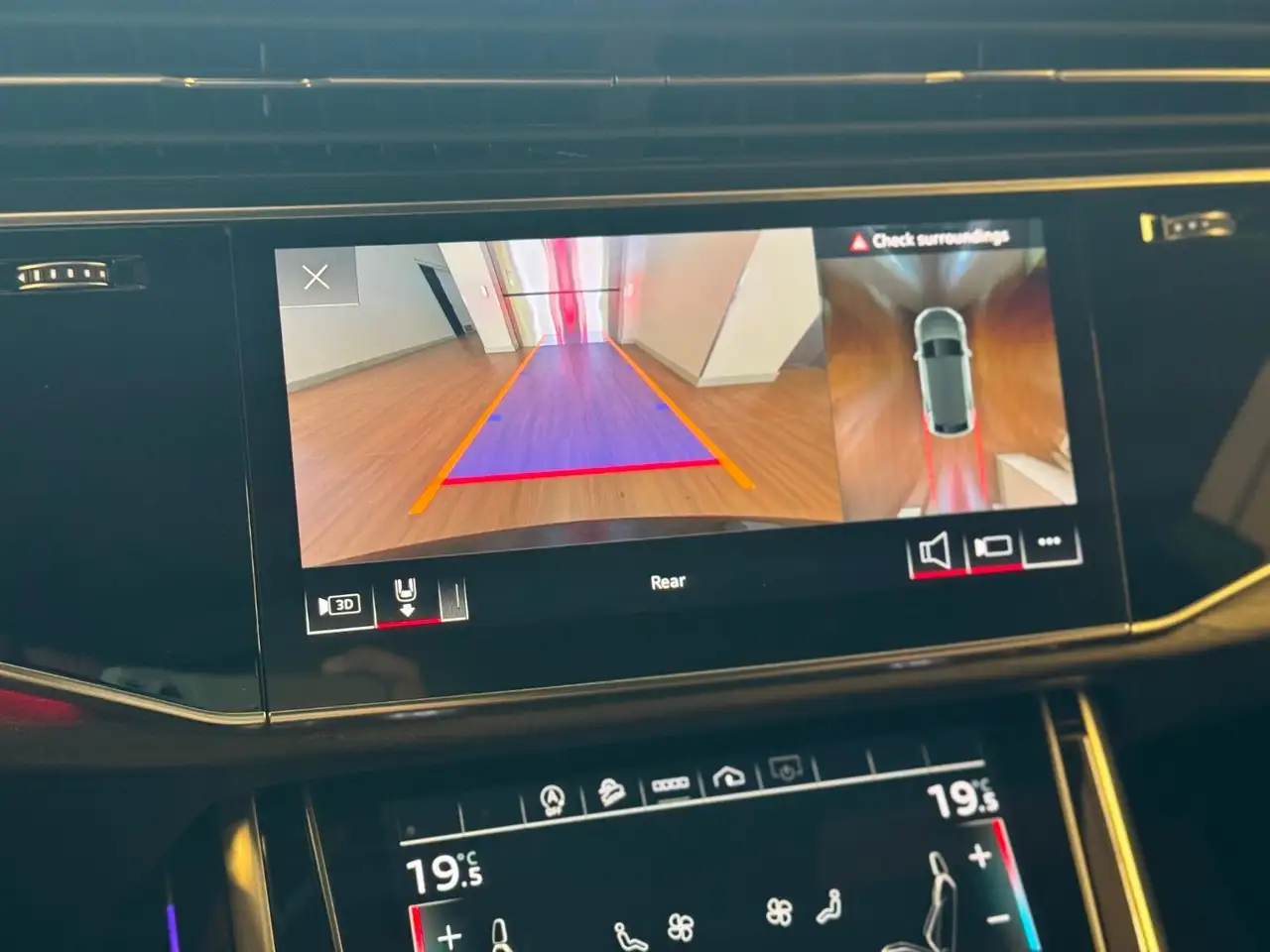 Audi Q8 снимка Audi Q8