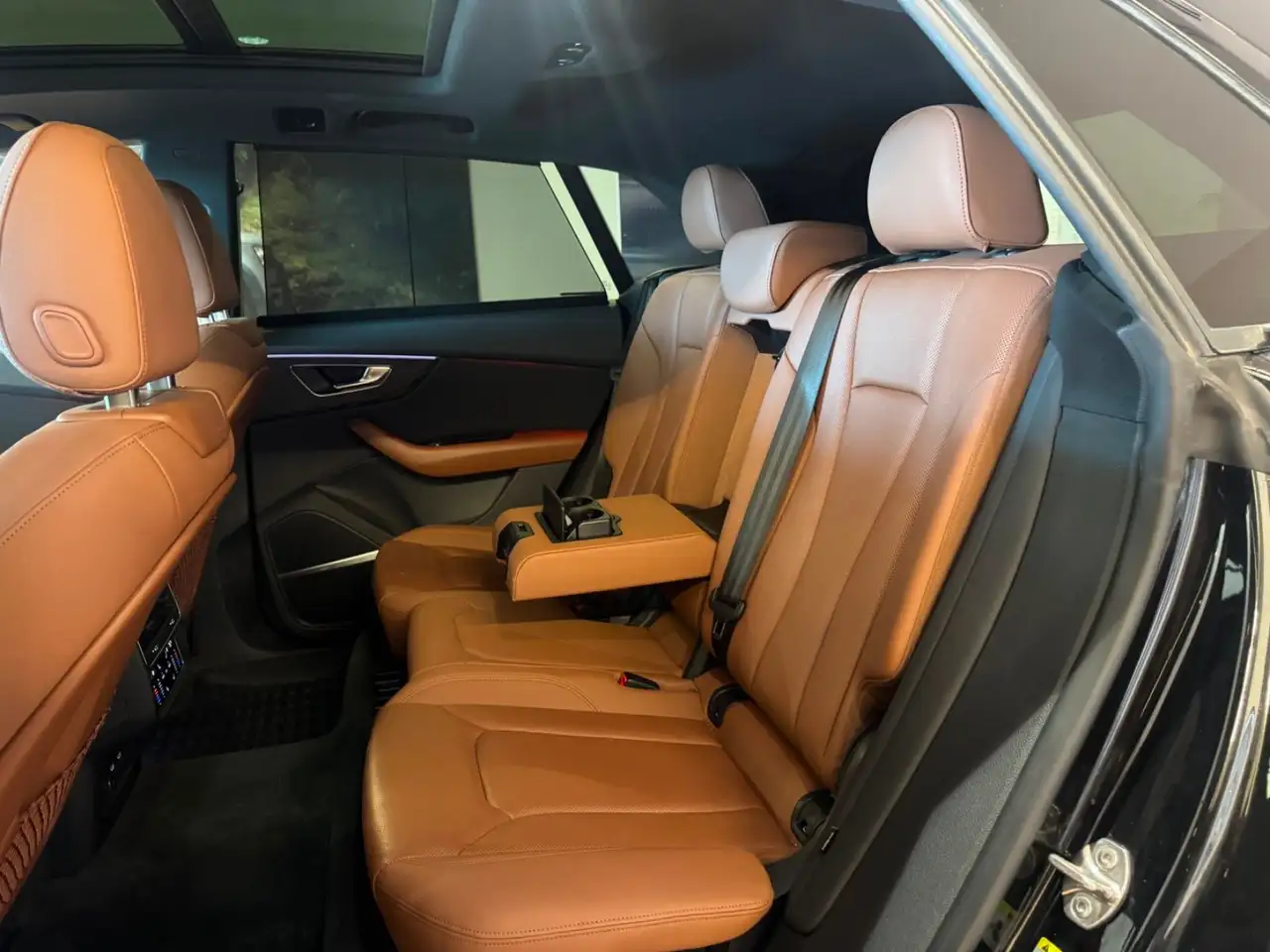 Audi Q8 снимка Audi Q8