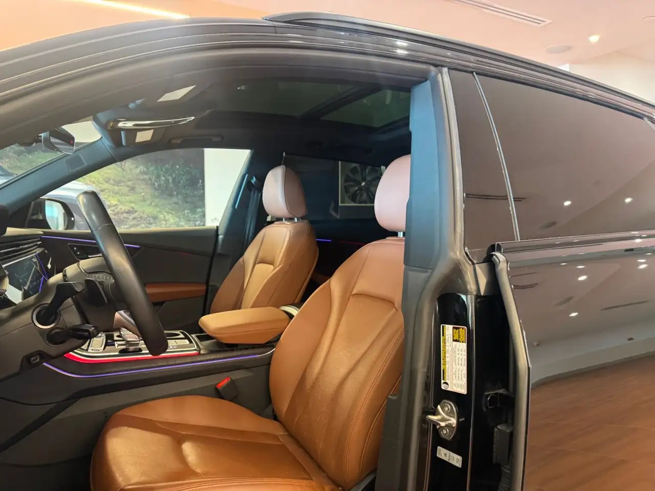 Audi Q8 снимка Audi Q8