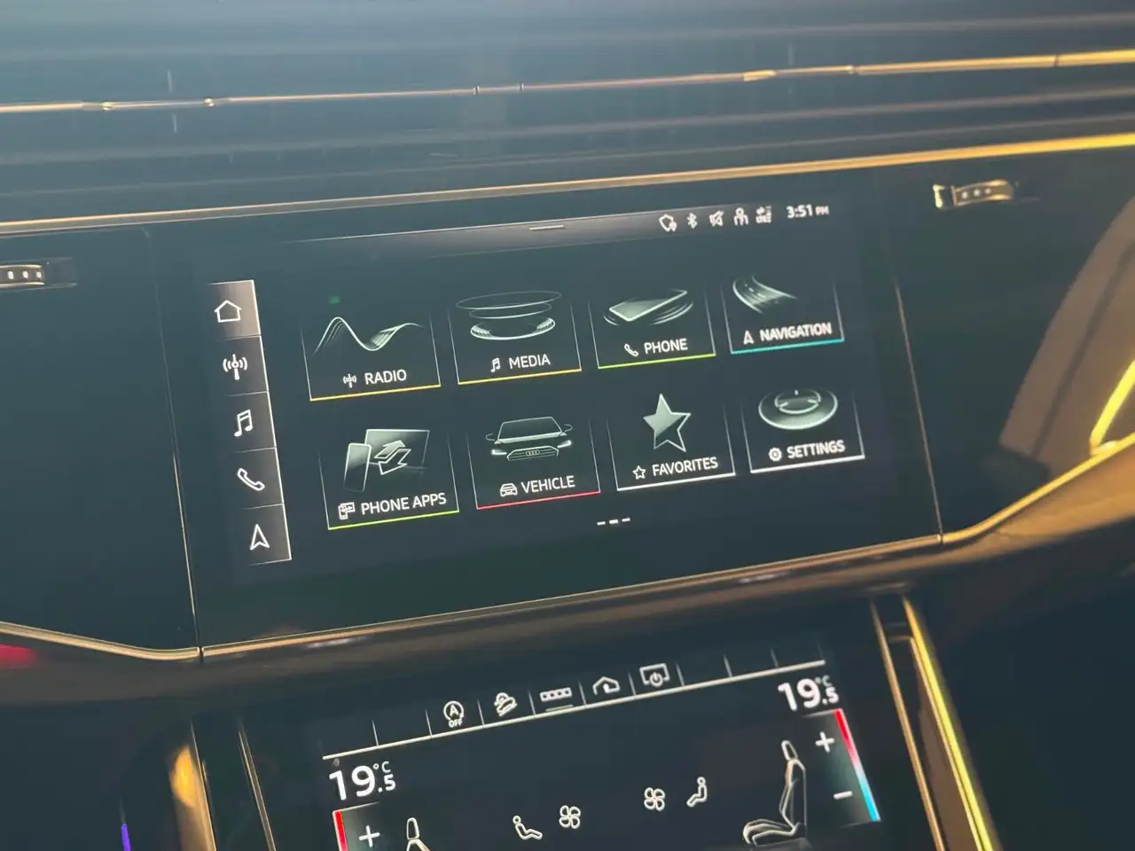 Audi Q8 снимка Audi Q8