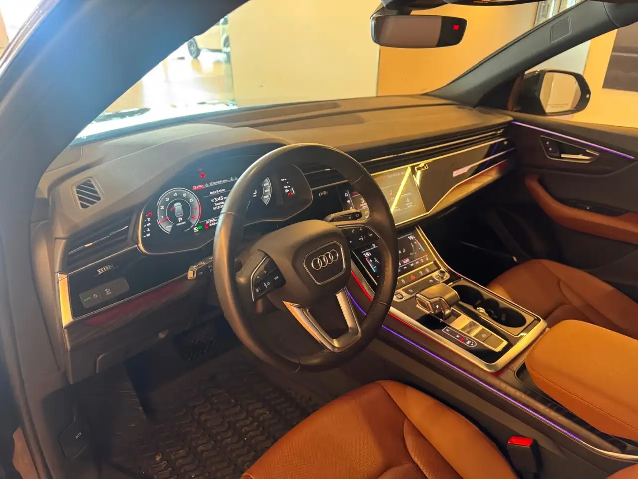 Audi Q8 снимка Audi Q8