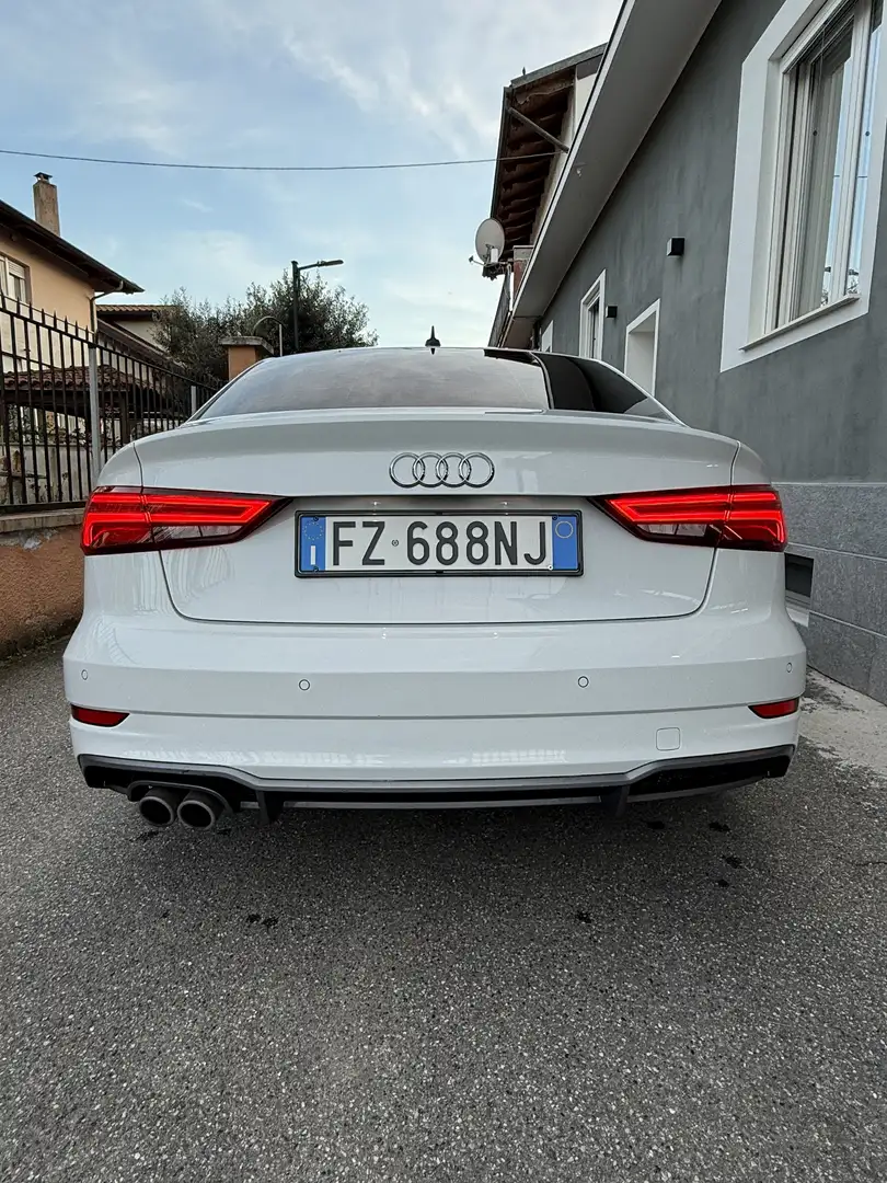Audi A3 A3 sort SEDAN S-line 2.0  150CV Bianco - 2