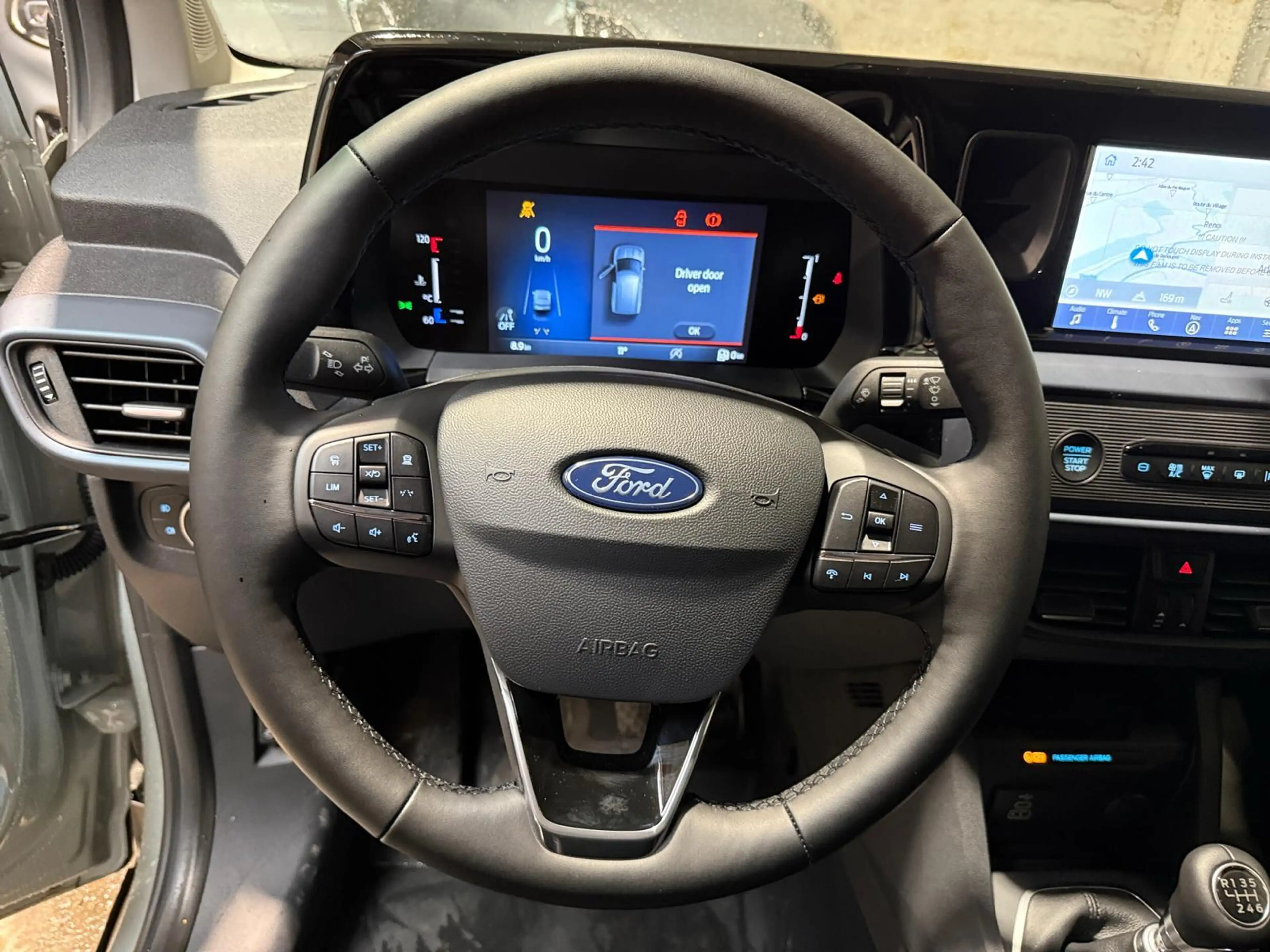 Ford Transit Courier ACTIVE — photo 13
