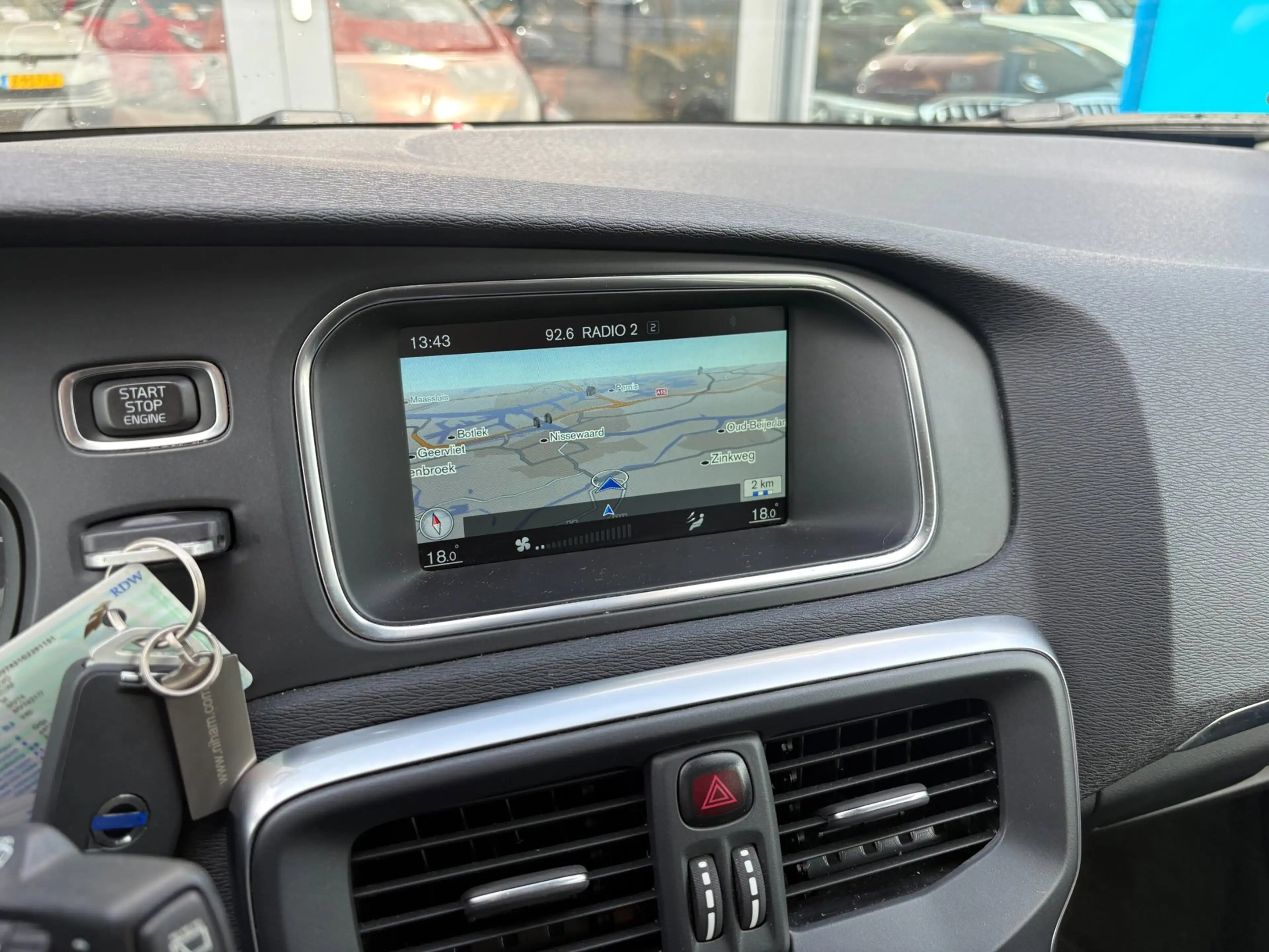 Volvo V40 2.0 D2 R-Design Business — photo 22