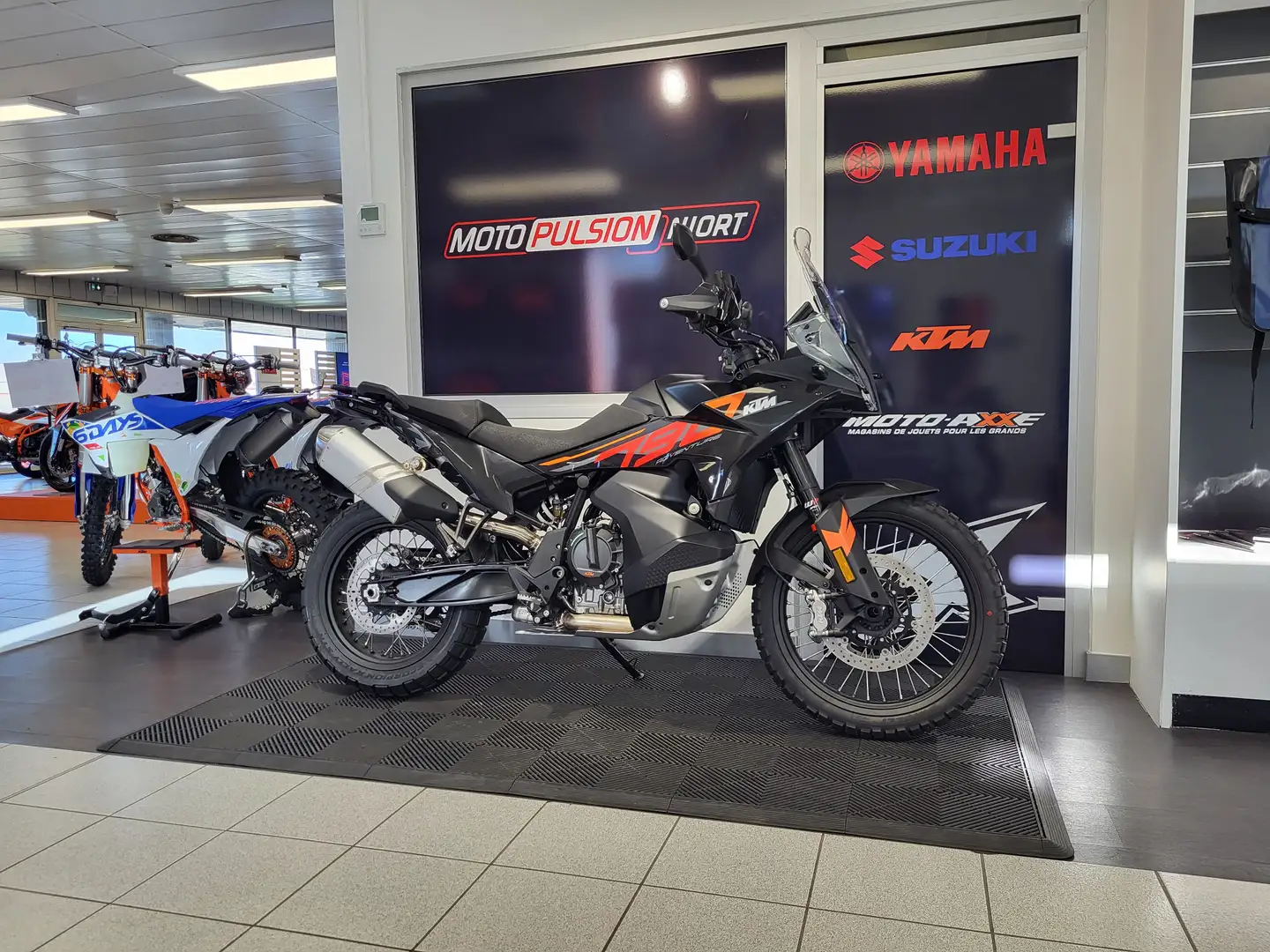 KTM 790 Adventure Schwarz - 1