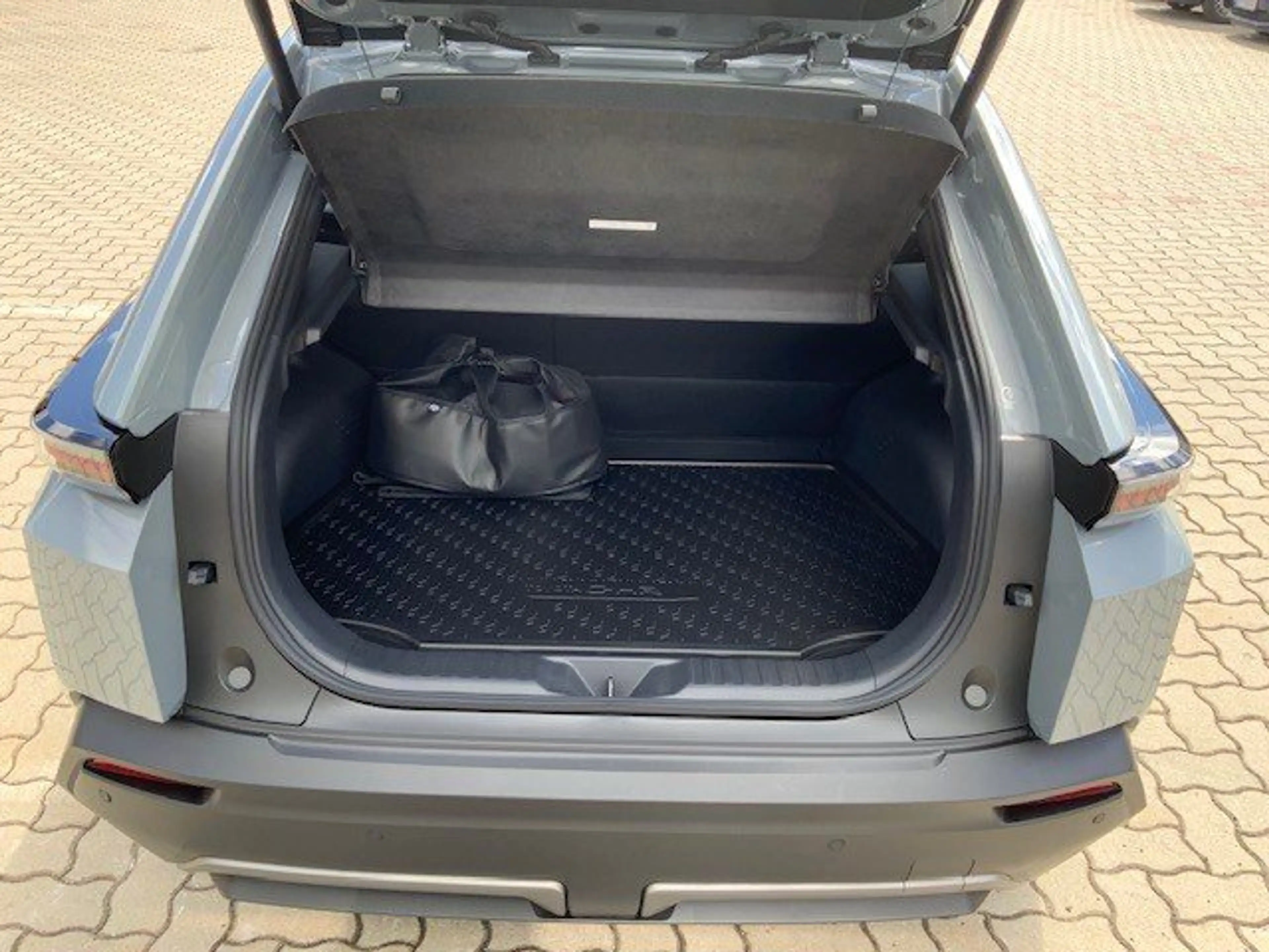 Toyota C-HR+ 165 kW Teamplayer 2WD — photo 7